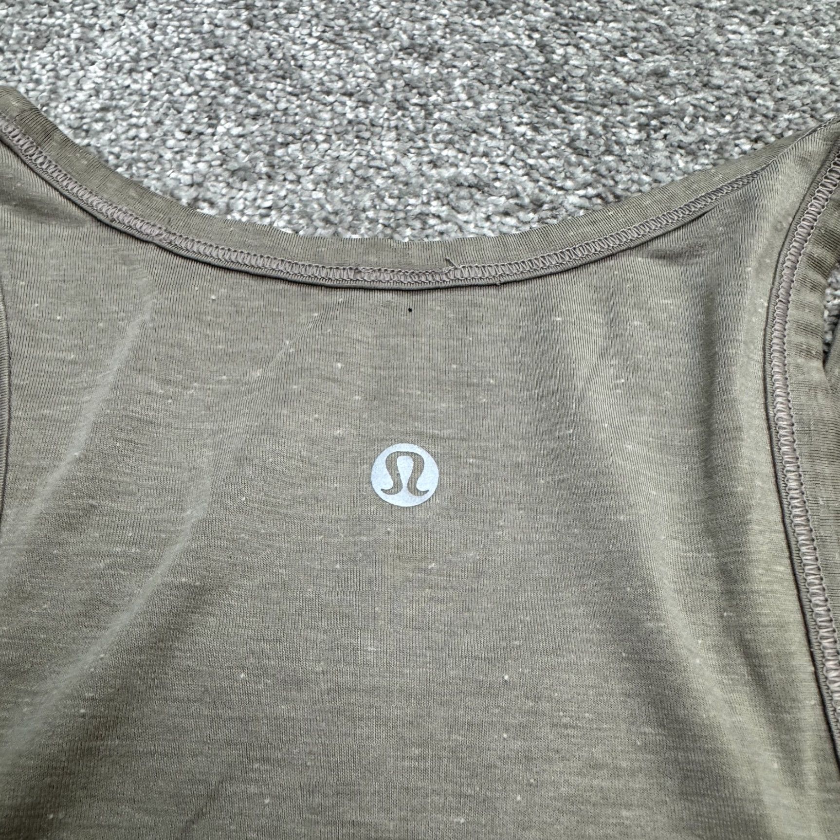 Lululemon VINTAGE Lululemon Tank Top Womens Size 6 Green Athletic Sleeveless Racerback Yoga Workout Size M / US 6-8 / IT 42-44 - 4 Thumbnail