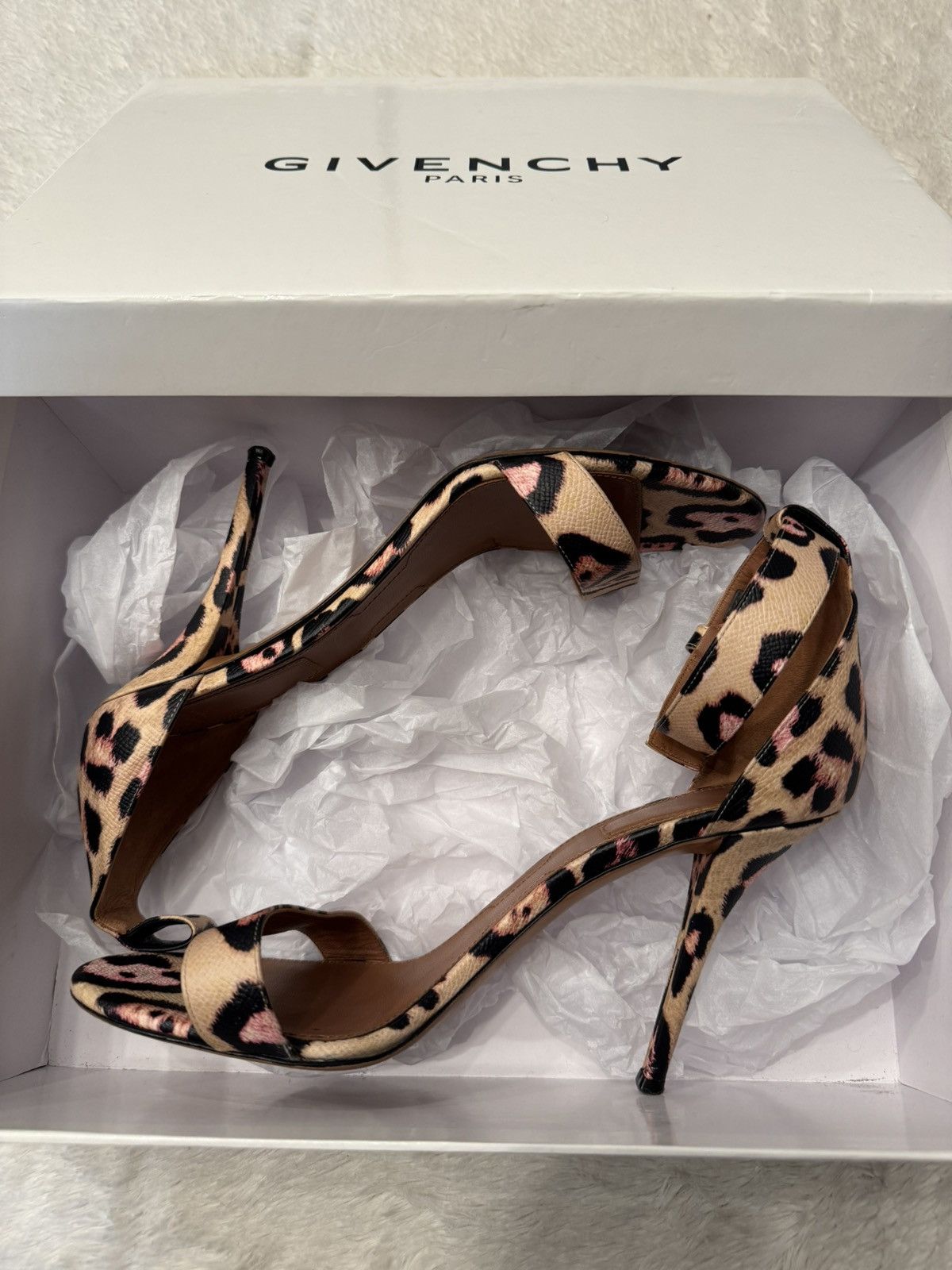 Givenchy EUC Givenchy Leopard Print Heel $750 size 41.5 US 10.5 Size US 10.5 / IT 40.5 - 6 Thumbnail
