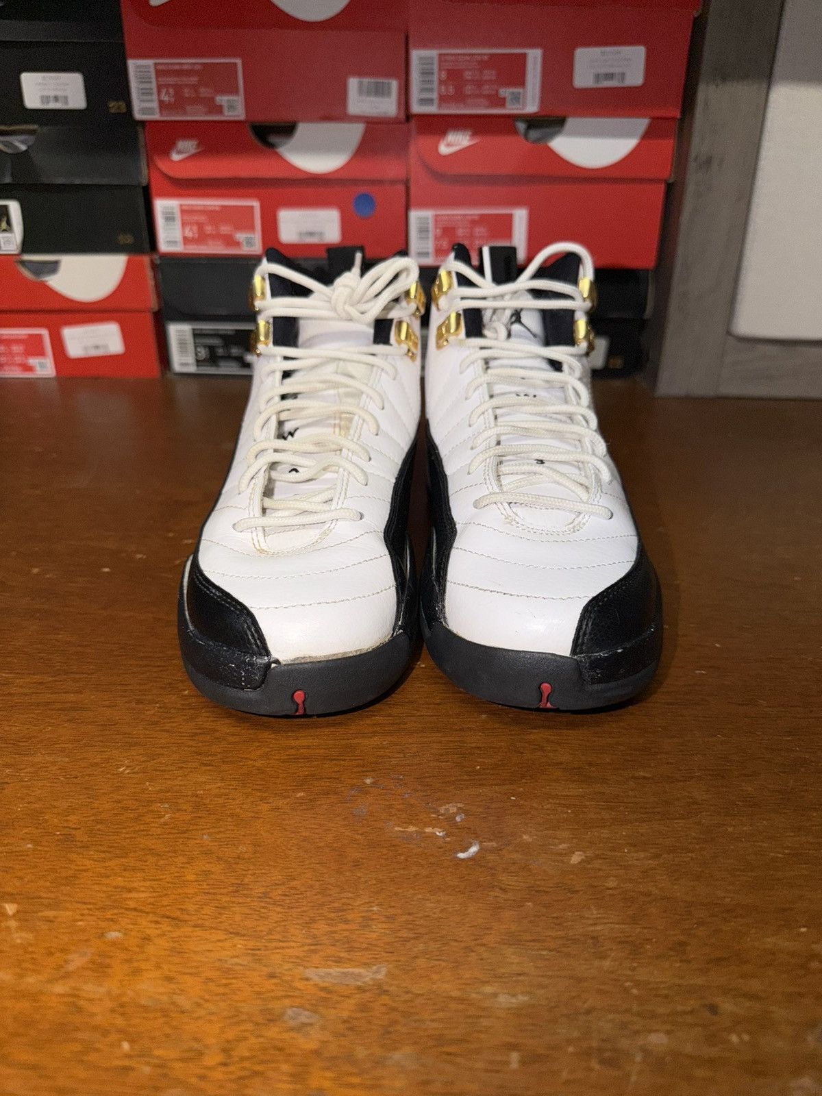 Nike Air Jordan 12 Retro GS Taxi 2013 size 6Y Size US 6 / EU 39 - 7 Thumbnail