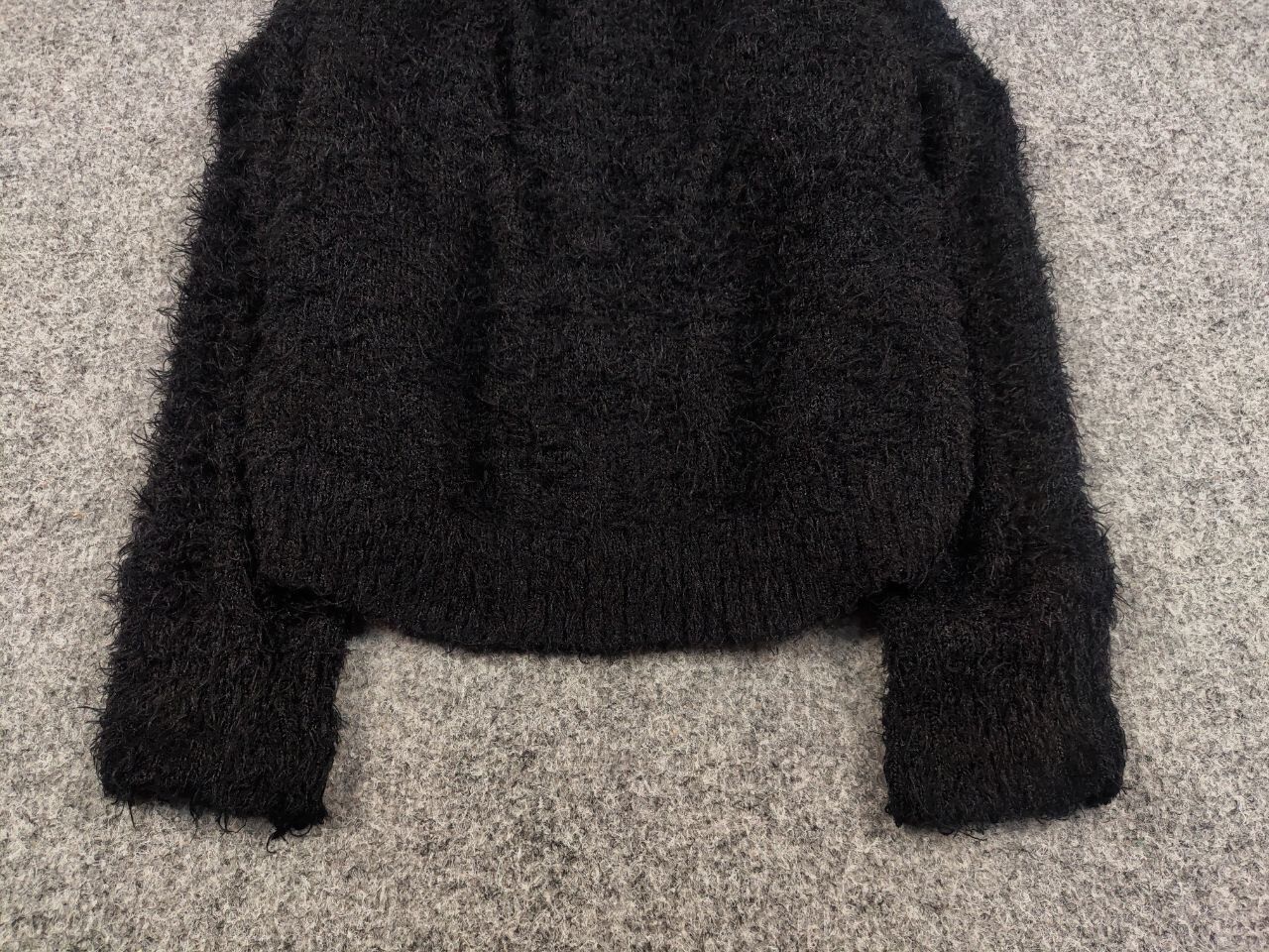 Japanese Brand Vintage 90's Japanese Mohair Black Style Fuzzy Sweater Y2K Size S / US 4 / IT 40 - 9 Thumbnail