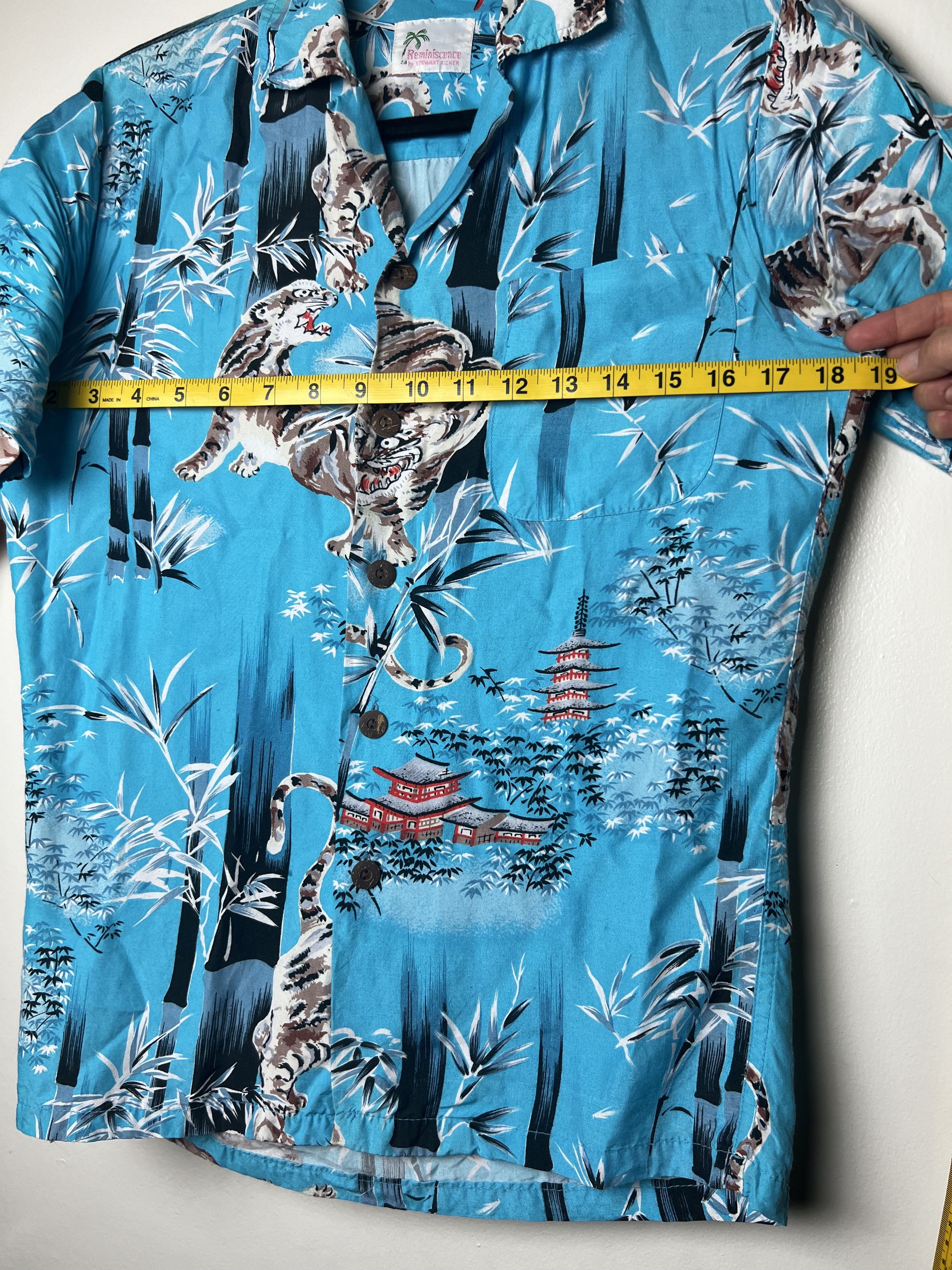 Vintage Vintage Reminiscence by Stewart Richer Hawaiian Style Shirt Size US S / EU 44-46 / 1 - 9 Thumbnail
