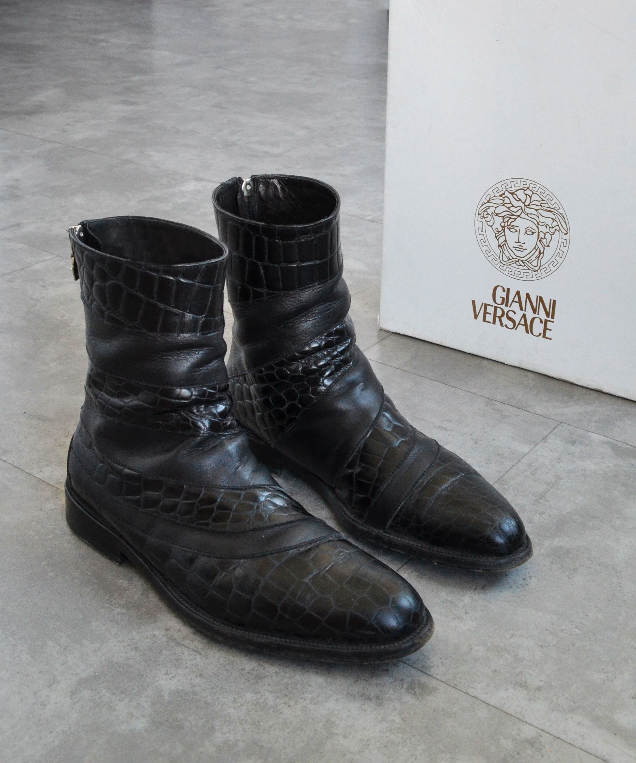 Versace GIANNI VERSACE Boots Ankle Shoes Leather Black Medusa Zip Size US 6 / EU 39 - 8 Thumbnail