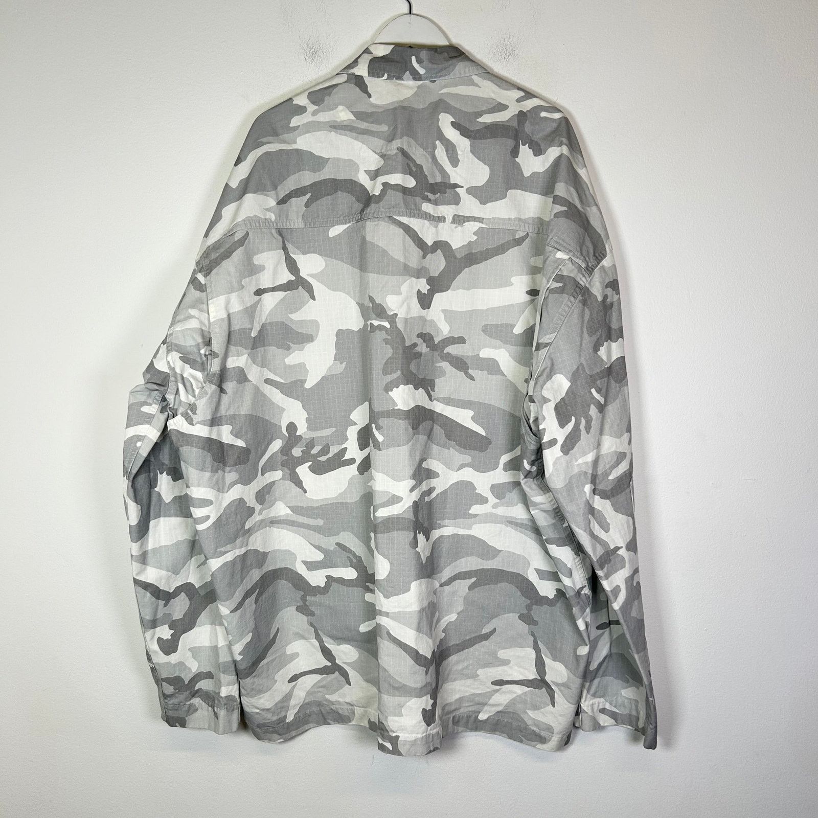 Balenciaga Balenciaga Snow Camo Oversized Jacket Size OS Size US XXL / EU 58 / 5 - 2 Thumbnail