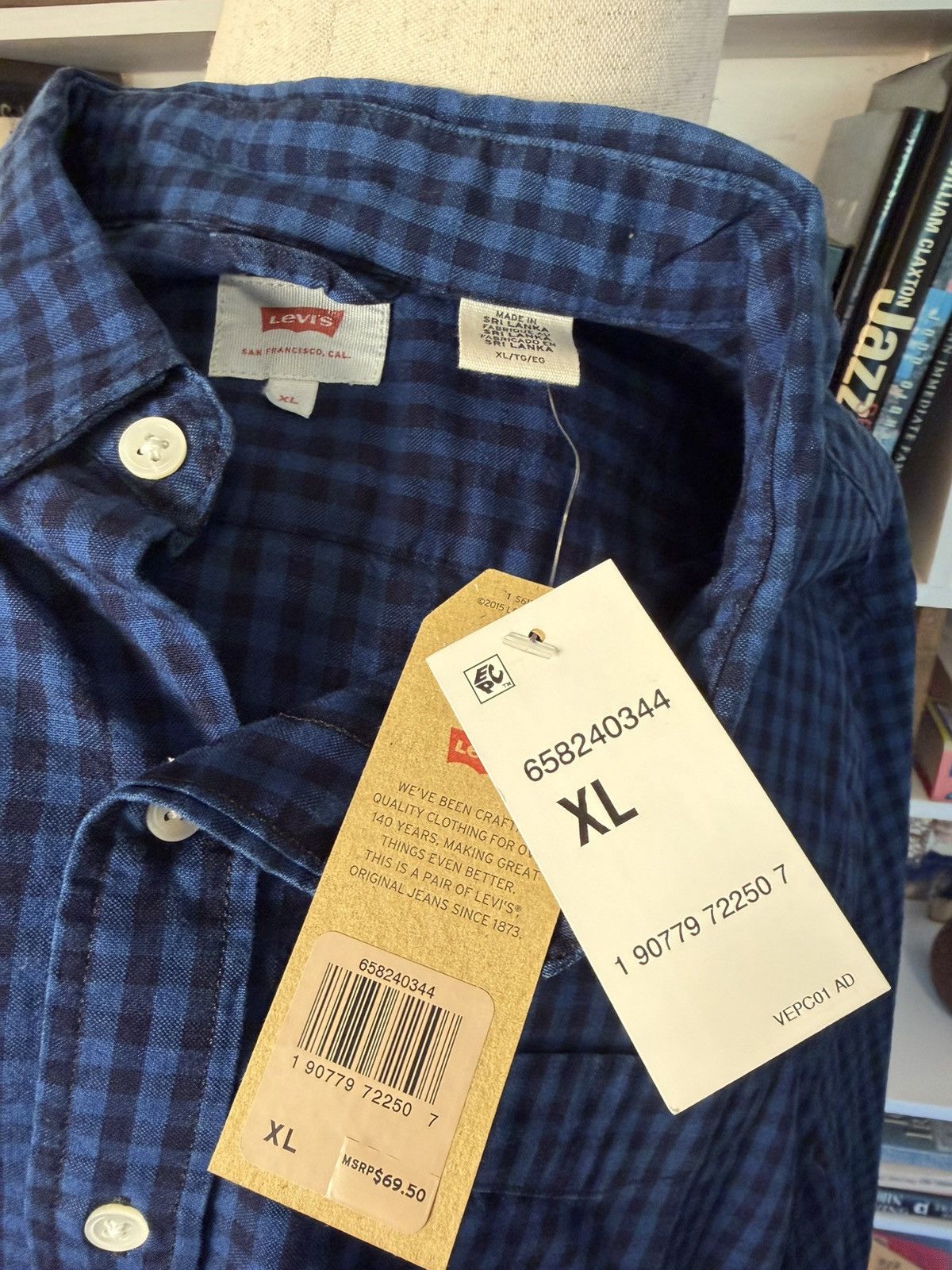 Levi's Levi’s checkered button down NWT Size US XL / EU 56 / 4 - 5 Thumbnail