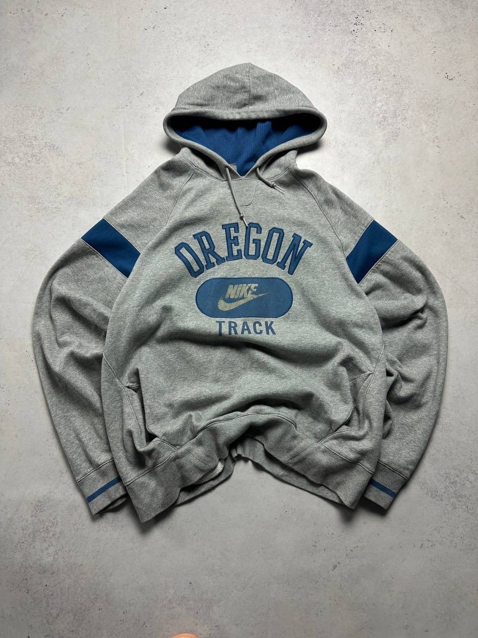 Nike × Vintage Vintage Nike Oregon Swoosh Boxy Hoodie L Size US L / EU 52-54 / 3 - 1 Thumbnail