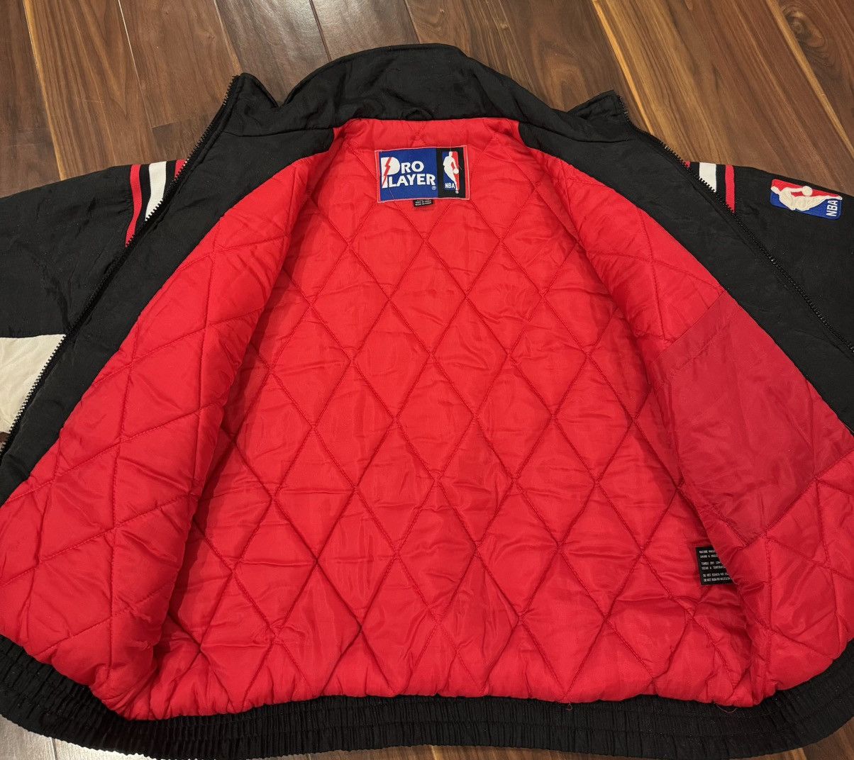 Pro Player 90s Pro Player Chicago Bulls Jacket – Made in Korea – XL Size US XL / EU 56 / 4 - 8 Thumbnail