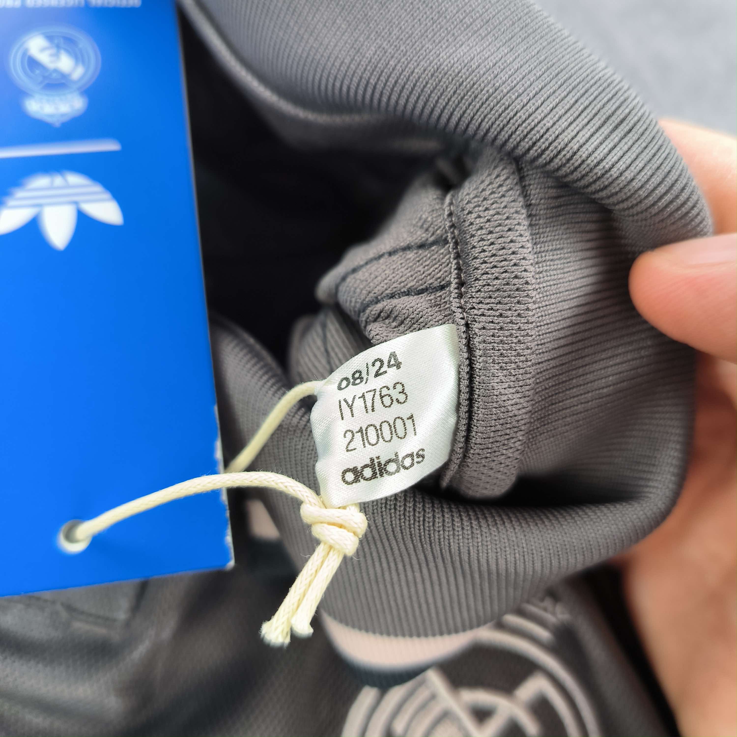 Adidas NEW Real Madrid 2024-25 third UCL Mbappe football jersey S Size US S / EU 44-46 / 1 - 6 Thumbnail