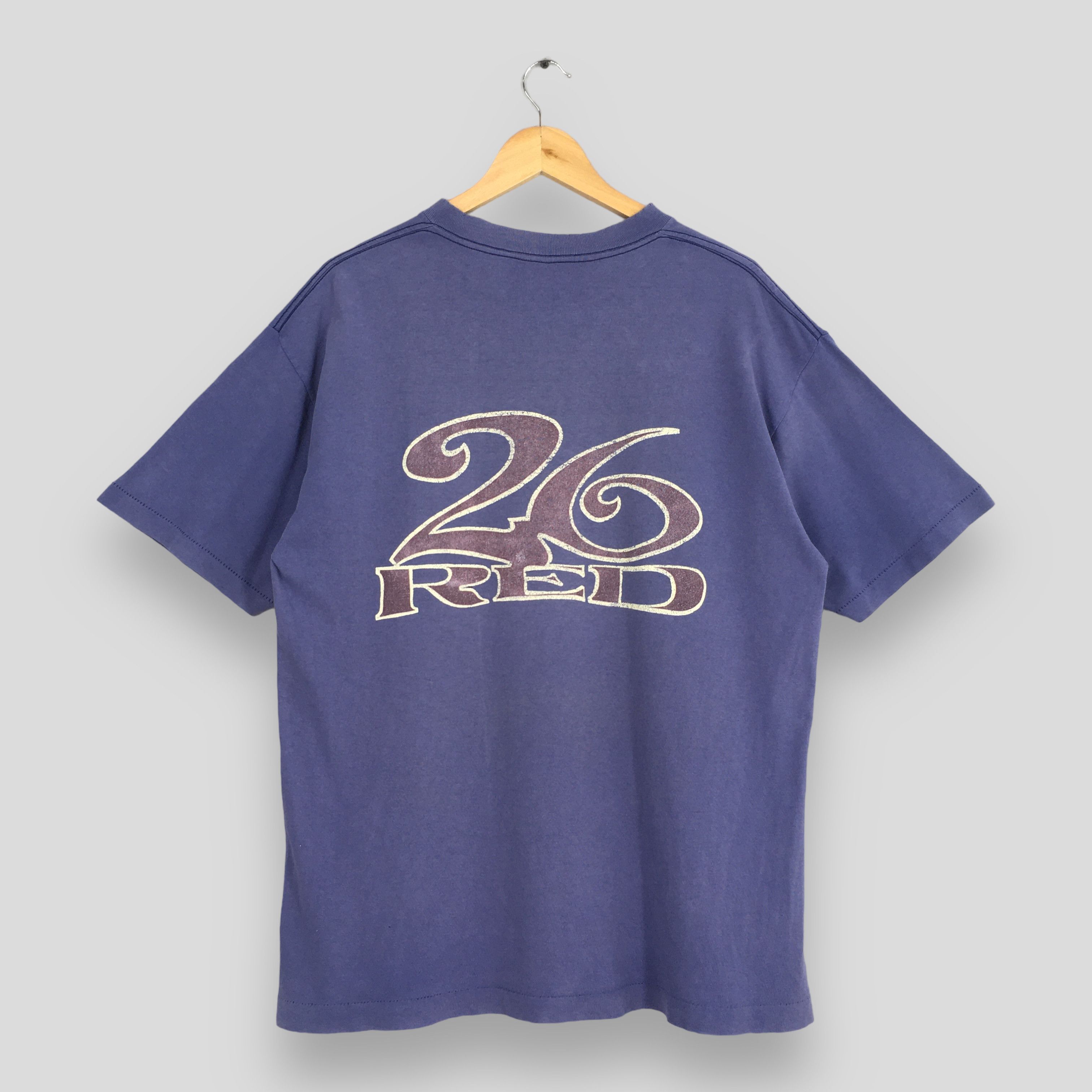 Other Vintage 26 Red Skater Distressed T shirt Large Size US L / EU 52-54 / 3 - 8 Thumbnail