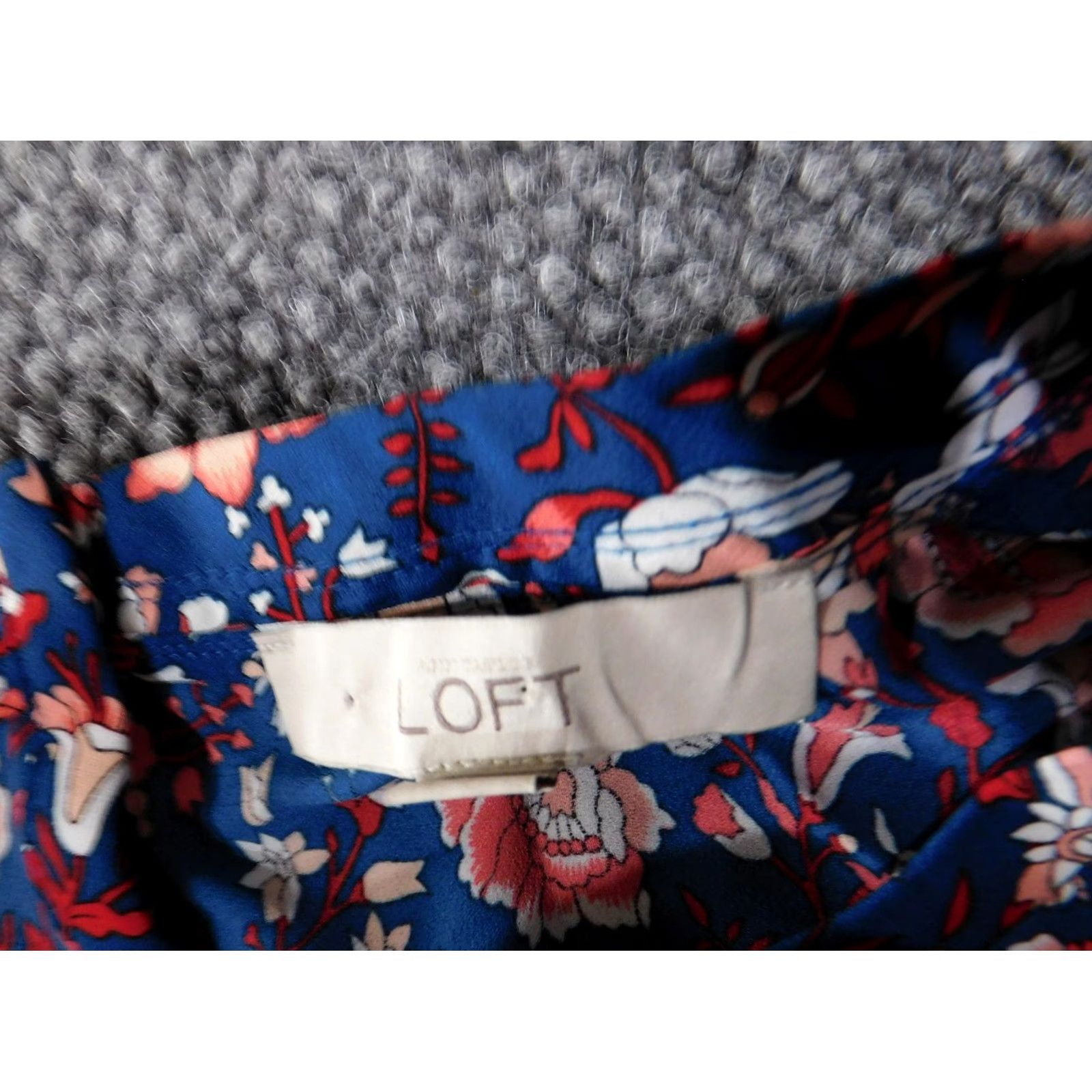 Ann Taylor Loft Blouse Womens M Blue Red Floral Boho Short Sleeve Lightweight Top Size M / US 6-8 / IT 42-44 - 5 Thumbnail
