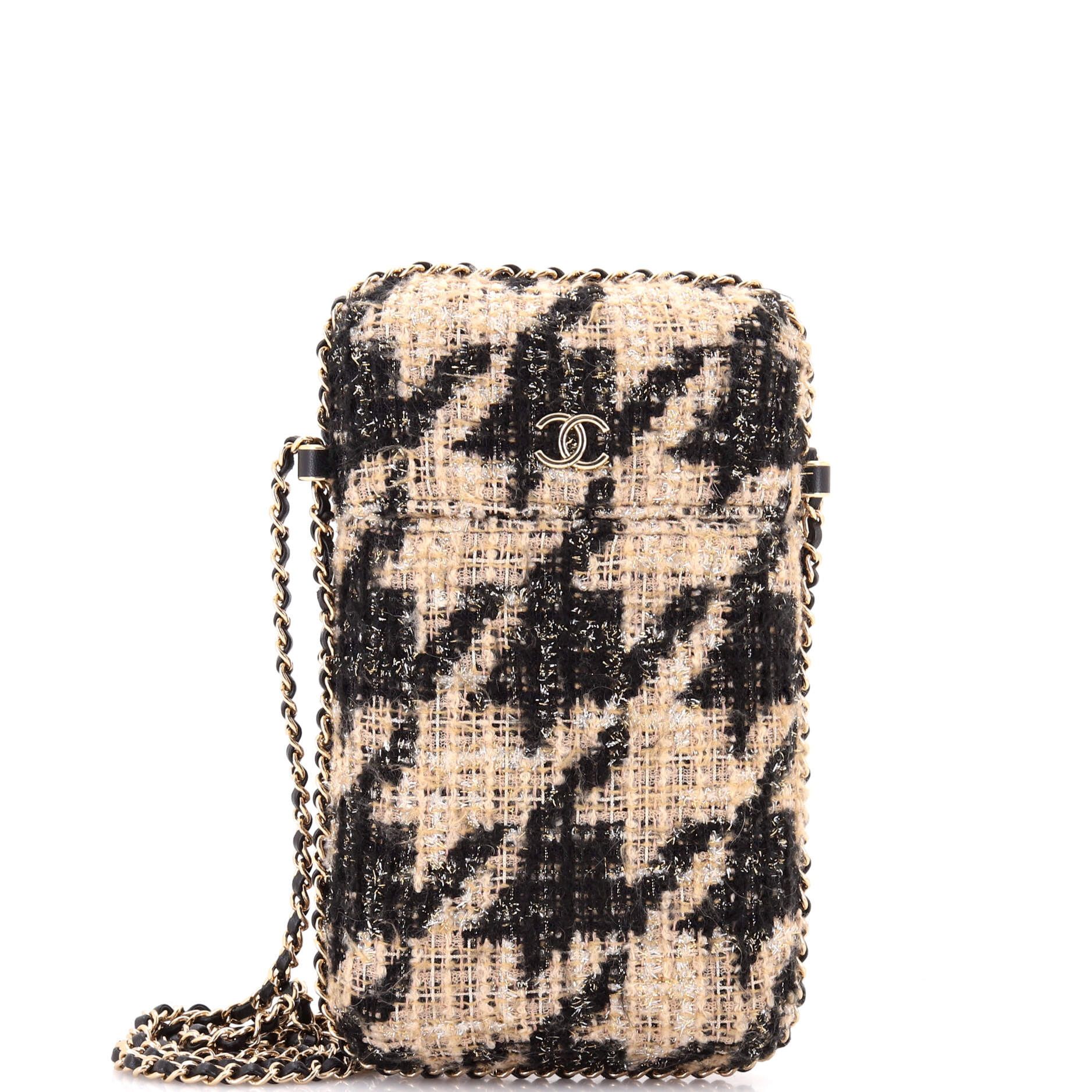 Chanel Chain Around Phone Holder Crossbody Bag Size ONE SIZE - 1 Thumbnail