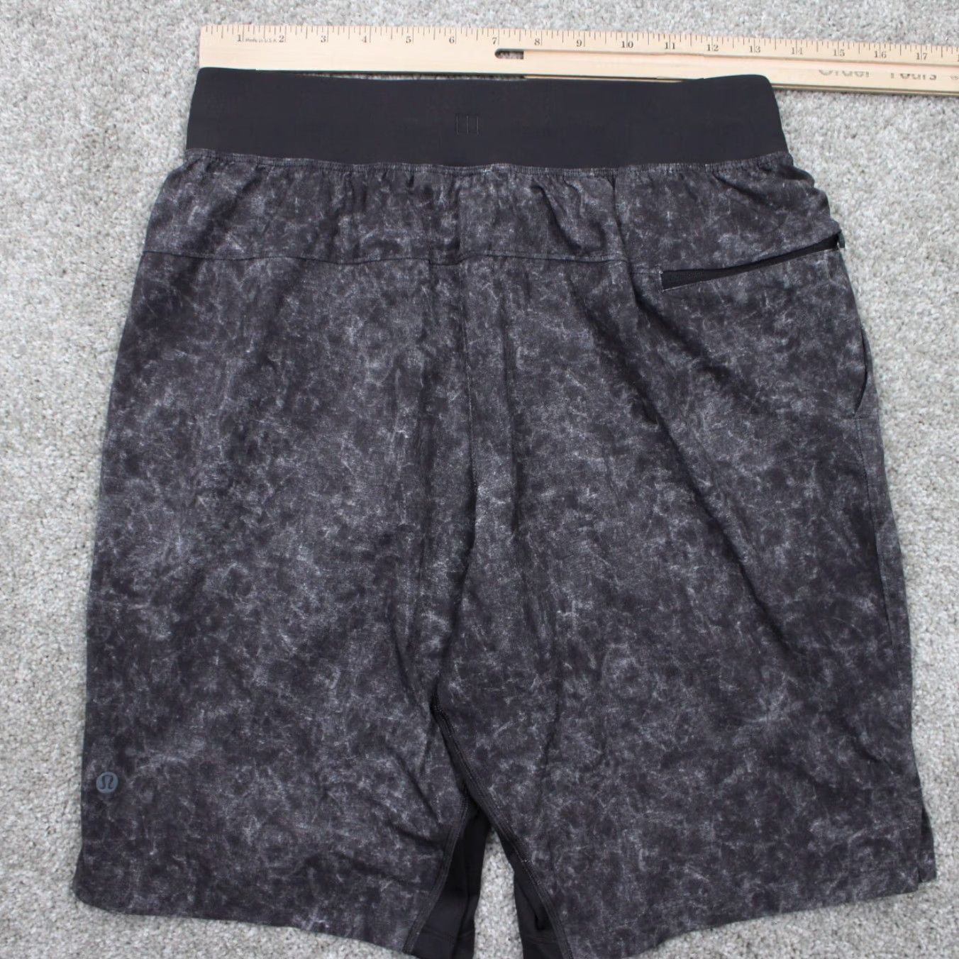 Lululemon Lululemon T.H.E. Shorts Men Small Gray Inseam 9" Athletic Stretch Polyester Blend Linerless Size US 29 - 7 Thumbnail
