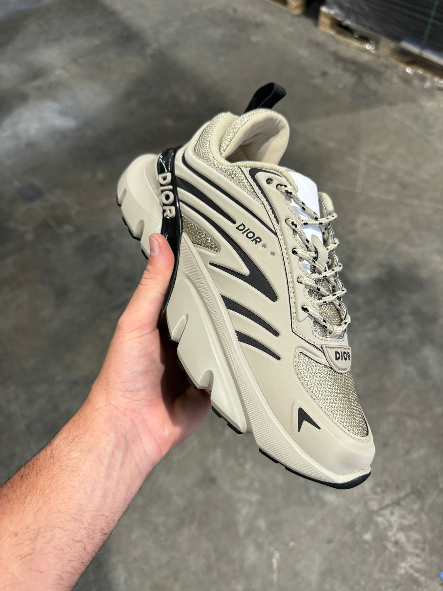 Dior o1knnth0125 B32 Blade Sneakers in Beige Size US 10 / EU 43 - 1 Preview