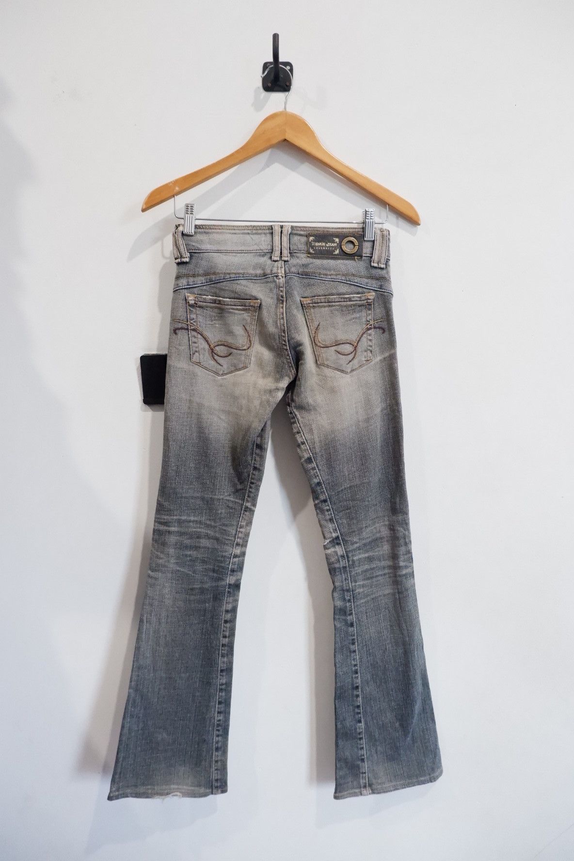 If Six Was Nine Vintage Y2K Vienus Flared Distressed Low Rise Jeans Size US 26 / EU 42 - 2 Thumbnail