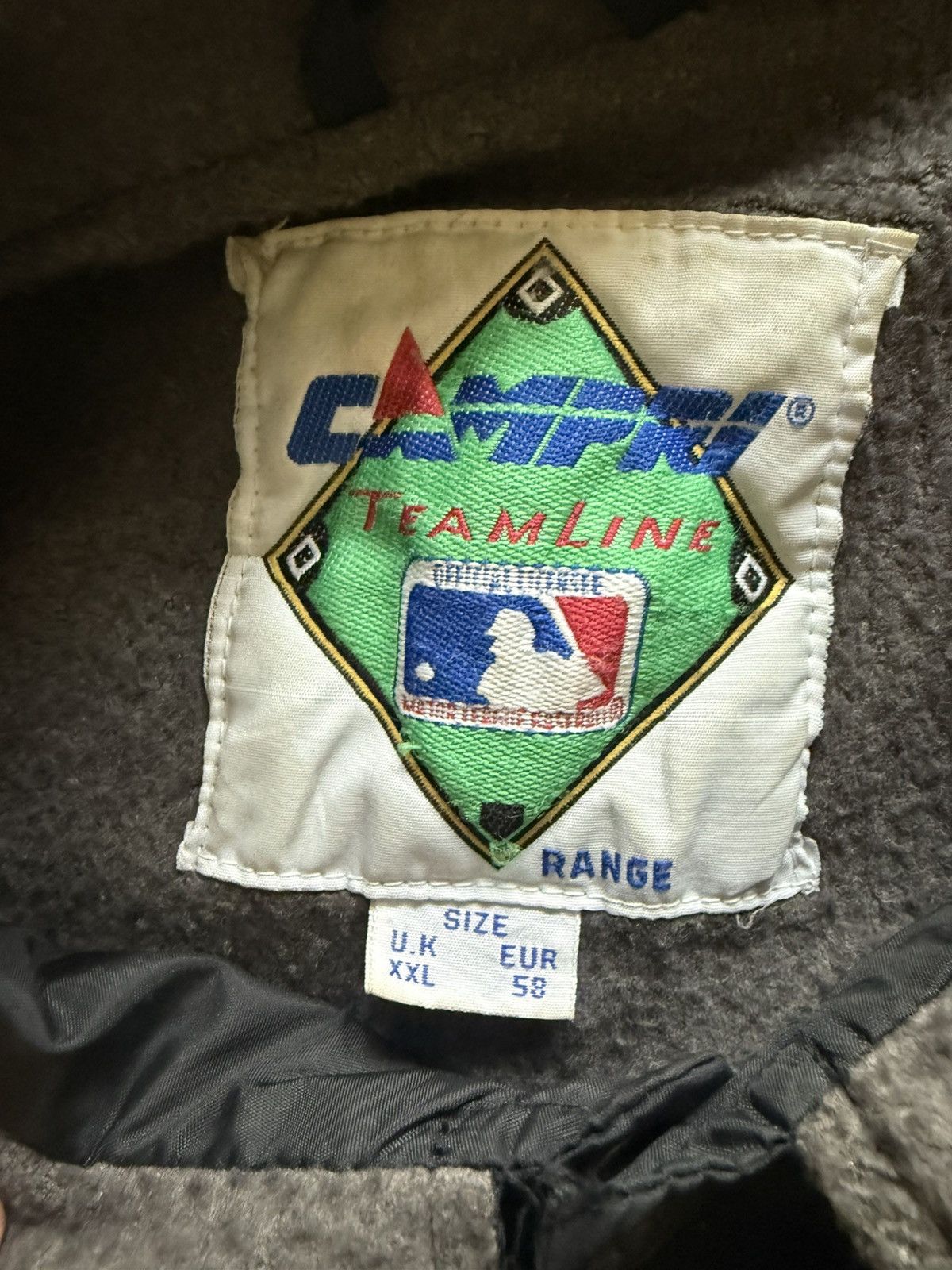 MLB Vintage White Soxs Jacket - XXL Size US XXL / EU 58 / 5 - 2 Thumbnail