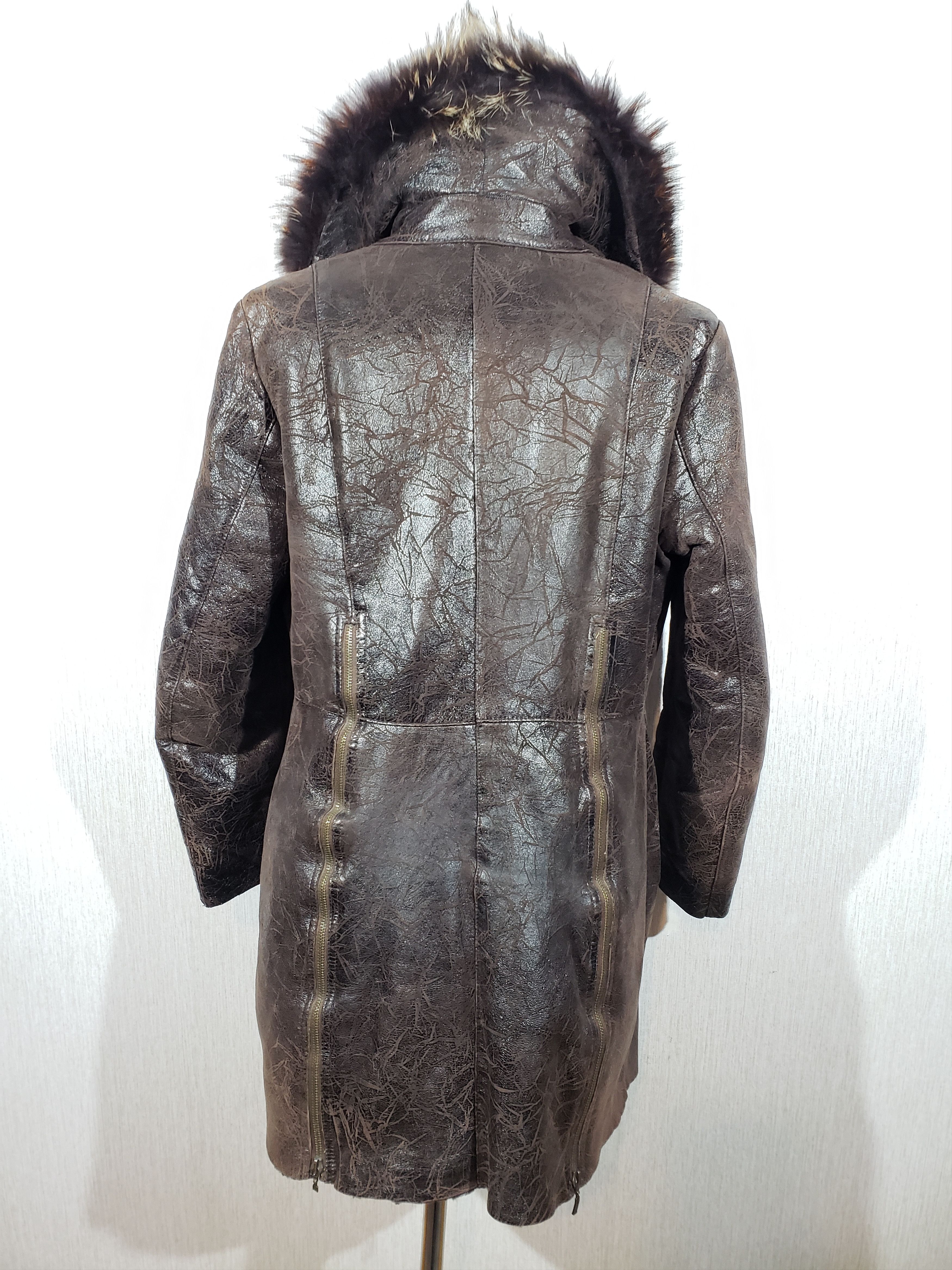 Other Stylish brown sheepskin coat with a warm fluffy collar. Size XL / US 12-14 / IT 48-50 - 4 Thumbnail