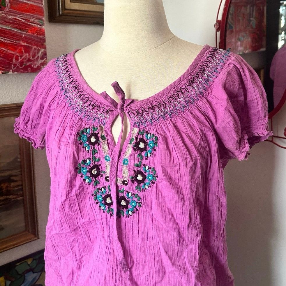 Old Navy old navy embroidered bohemian short sleeve blouse Size S / US 4 / IT 40 - 2 Thumbnail
