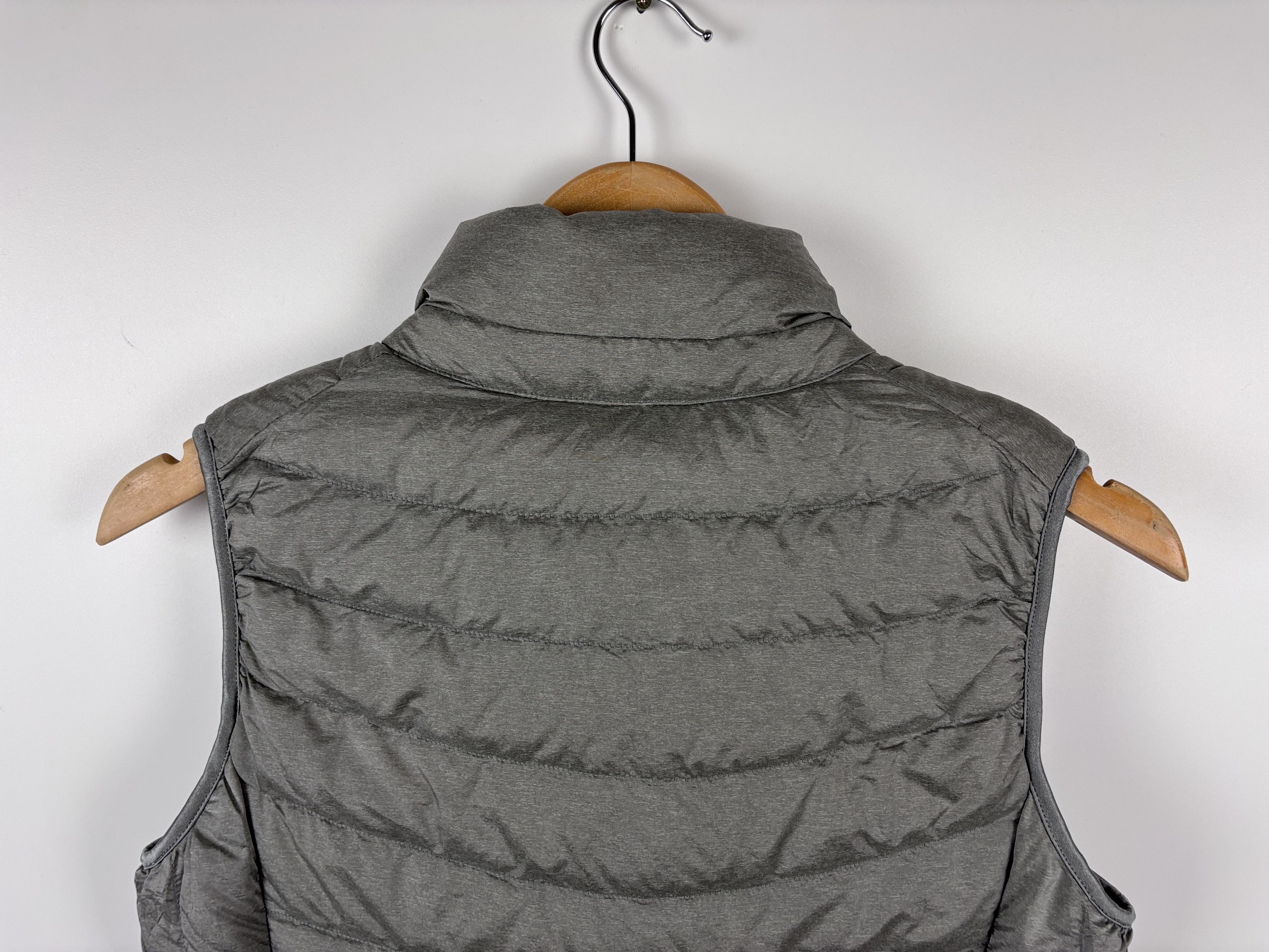 Uniqlo Womens Uniqlo Down Puffer Vest Gray Size M Size M / US 6-8 / IT 42-44 - 5 Thumbnail