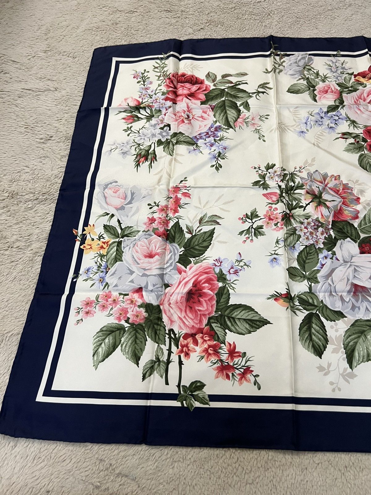 Valentino 100% Silk VALENTINO Scarf Size ONE SIZE - 5 Thumbnail