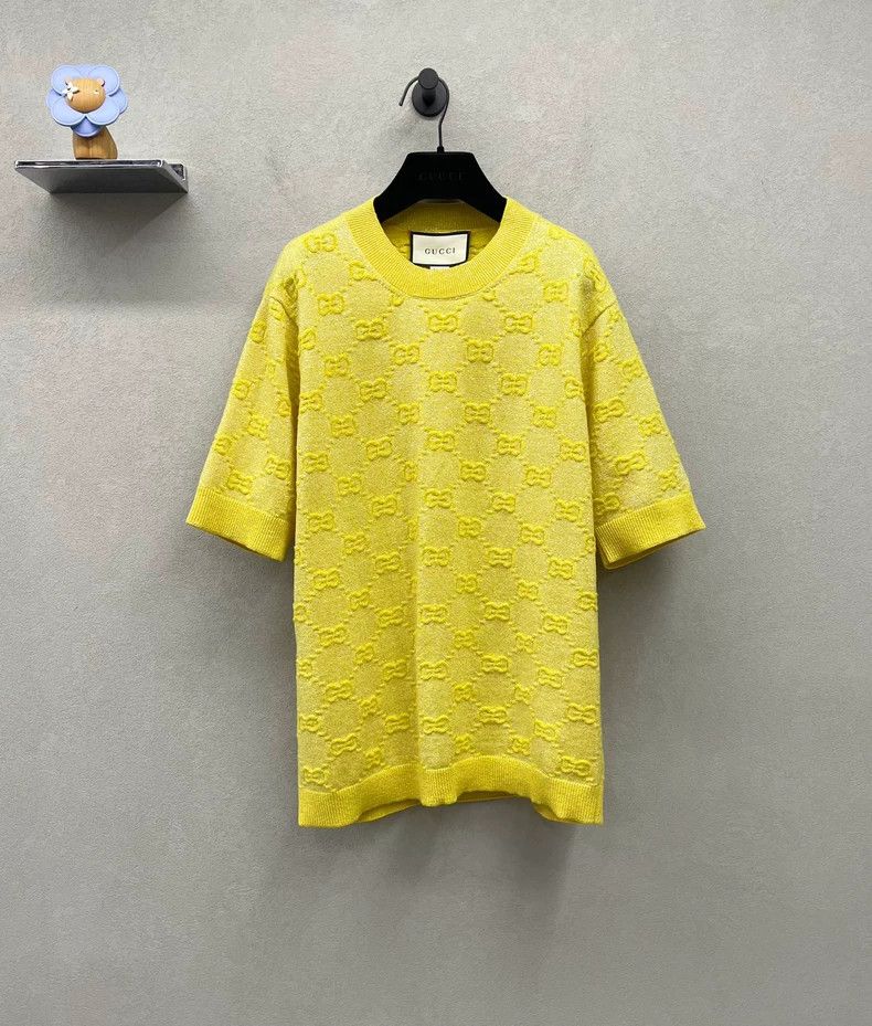 Gucci Gucci Yellow cccard short sleeves 2502-Nextarrow Size US L / EU 52-54 / 3 - 1 Thumbnail