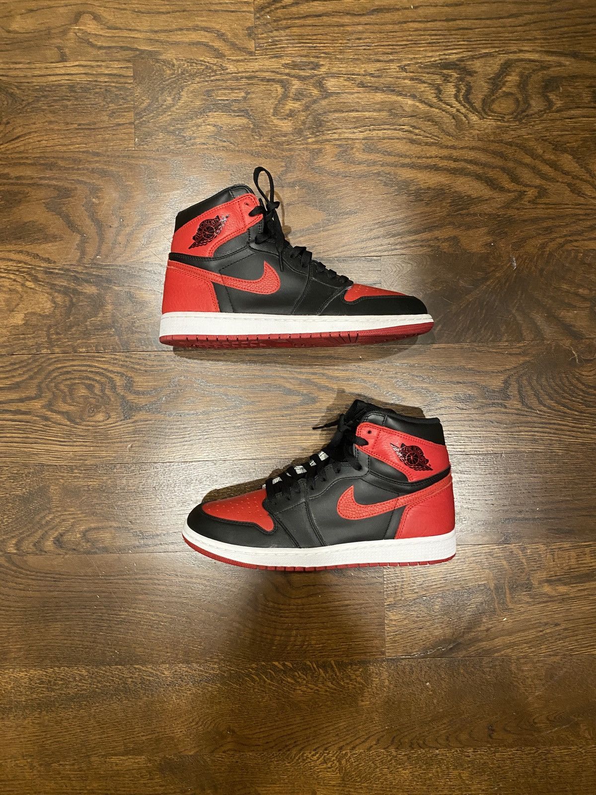 Jordan Brand × Nike Jordan 1 Banned Size US 9 / EU 42 - 1 Thumbnail