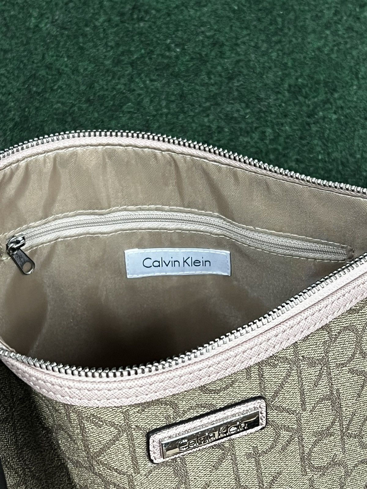 Calvin Klein Calvin Klein Monogram Large Handbag Size ONE SIZE - 6 Thumbnail