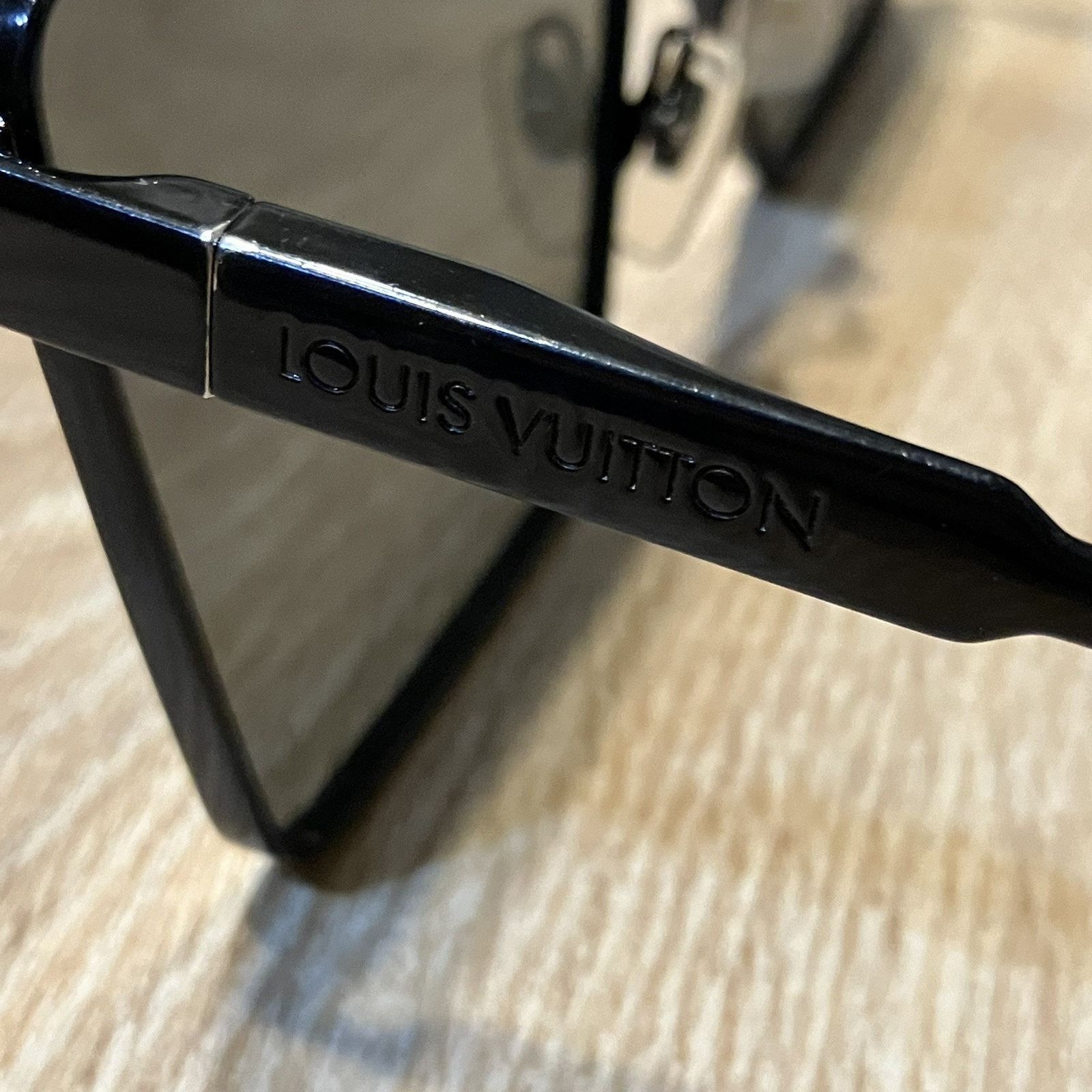 Louis Vuitton Louis Vuitton Cyclone Metal Sunglasses Black Silver Mirror Size ONE SIZE - 8 Thumbnail