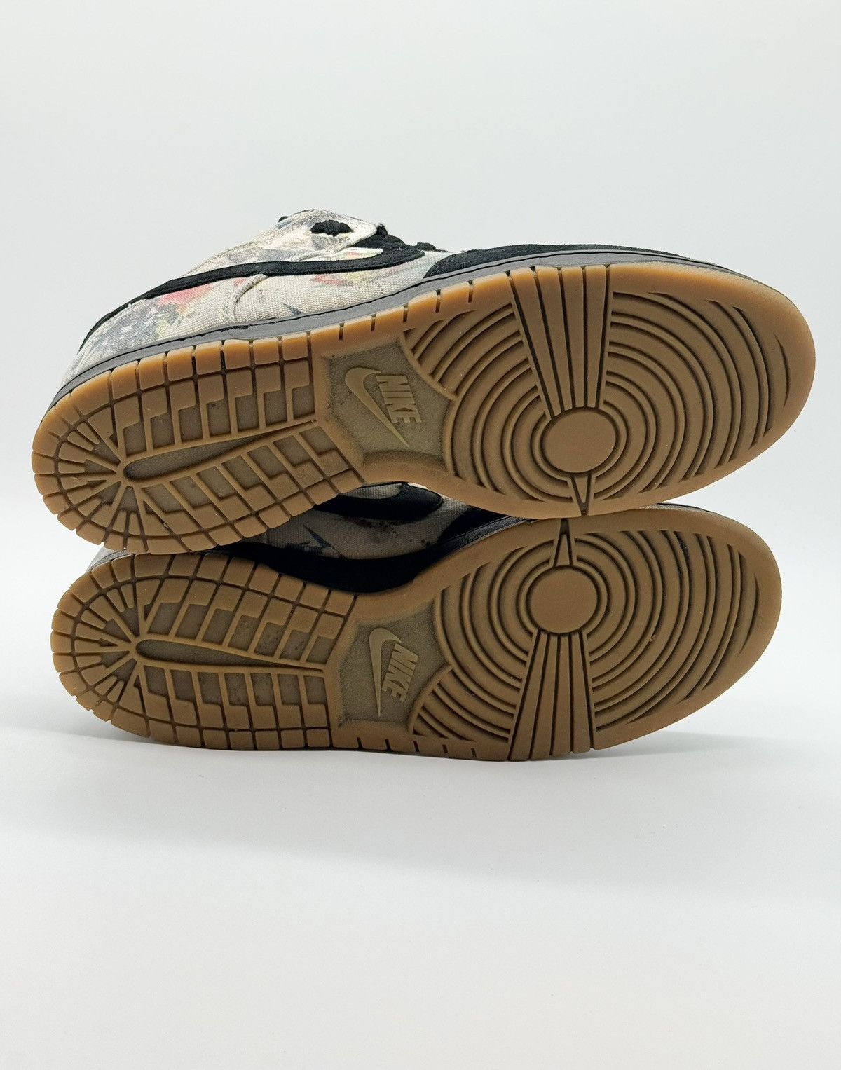 Supreme Size 12 - Nike SB Dunk Low x Supreme Rammellzee Size US 12 / EU 45 - 6 Thumbnail