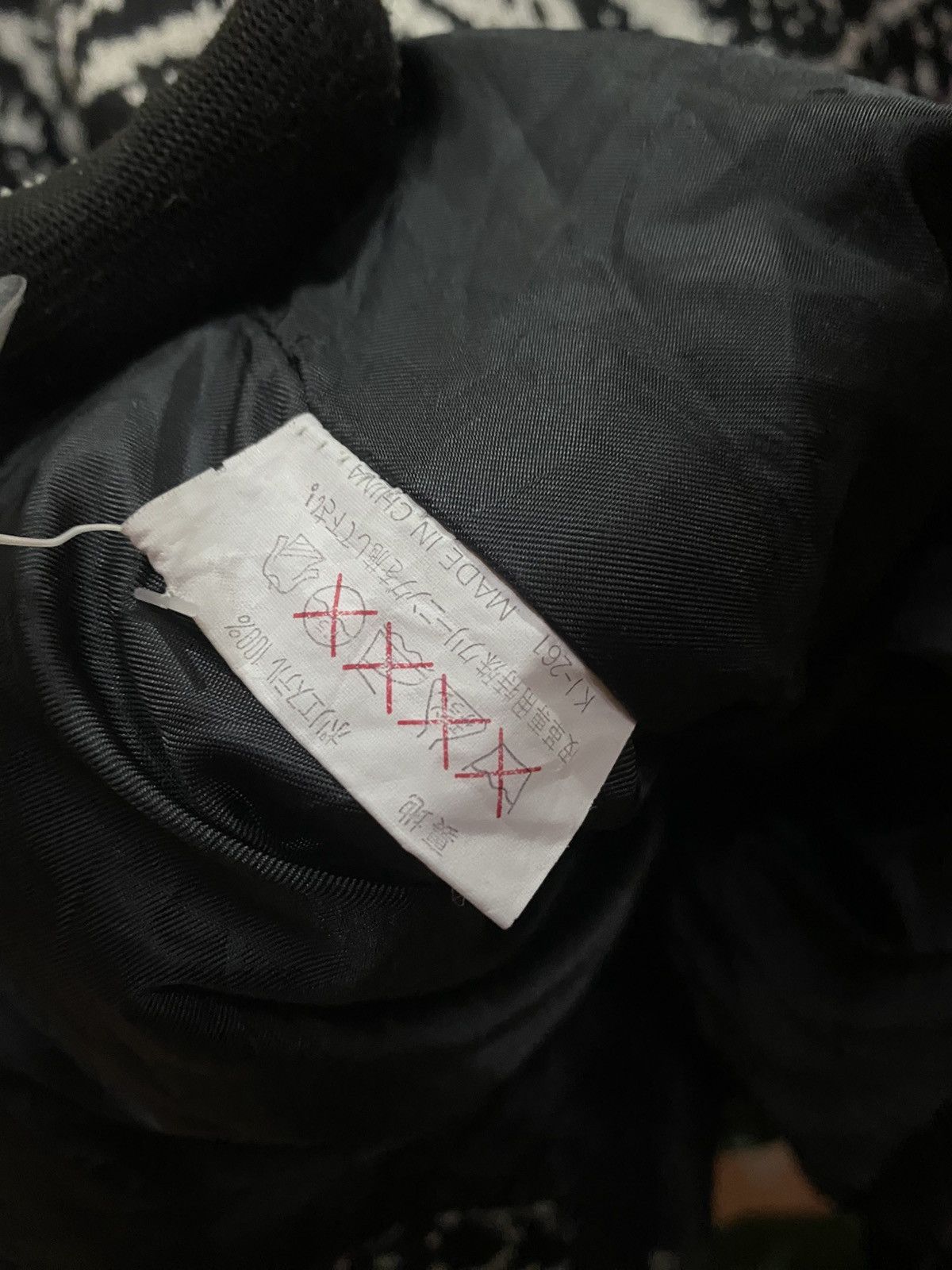 Japanese Brand Vintage Pecato Black White Knit Pattern Hooded Suede Panels Size US L / EU 52-54 / 3 - 12 Thumbnail