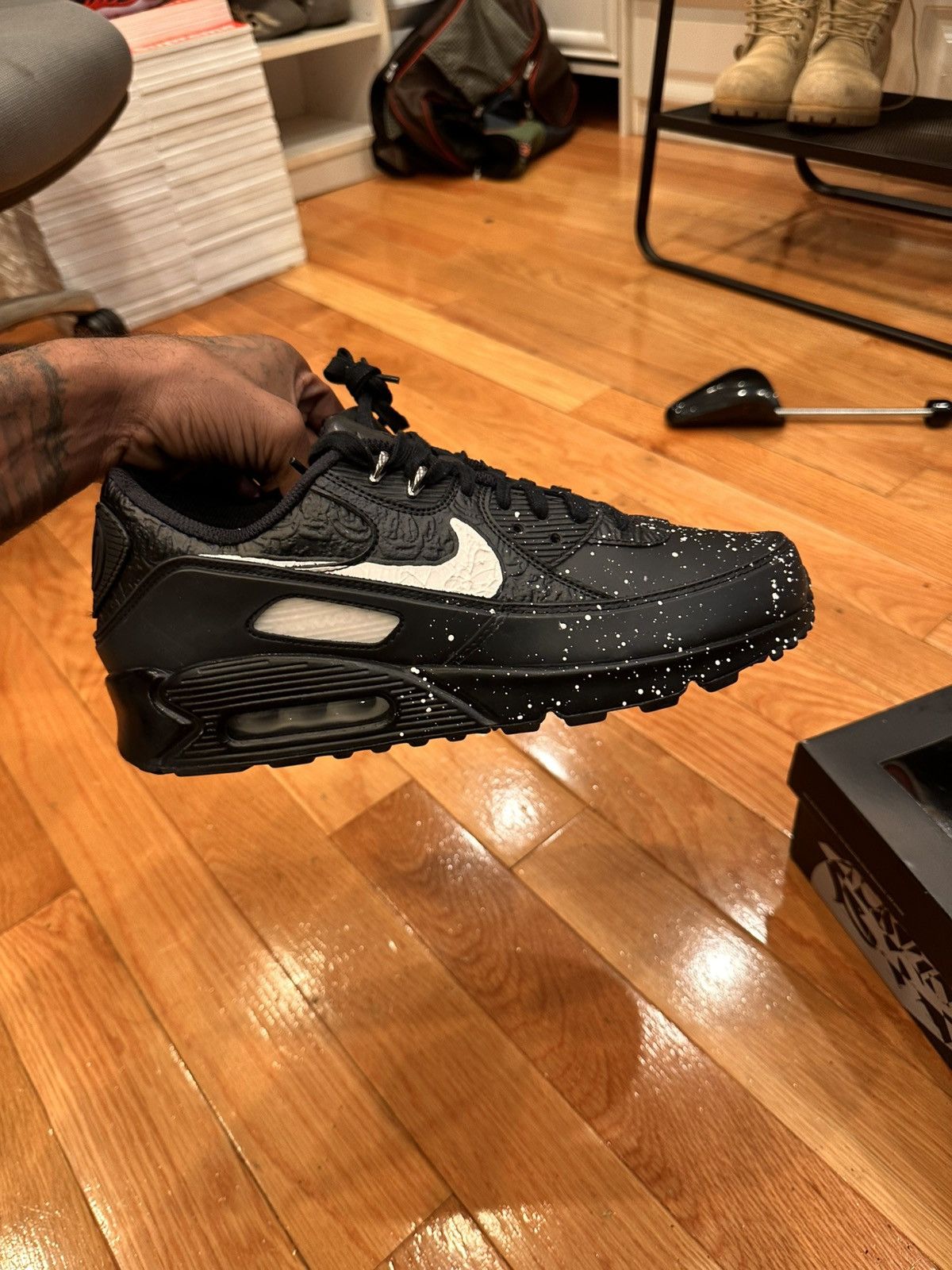 Nike Slawn Nika Air Max 90 Size US 12 / EU 45 - 2 Thumbnail