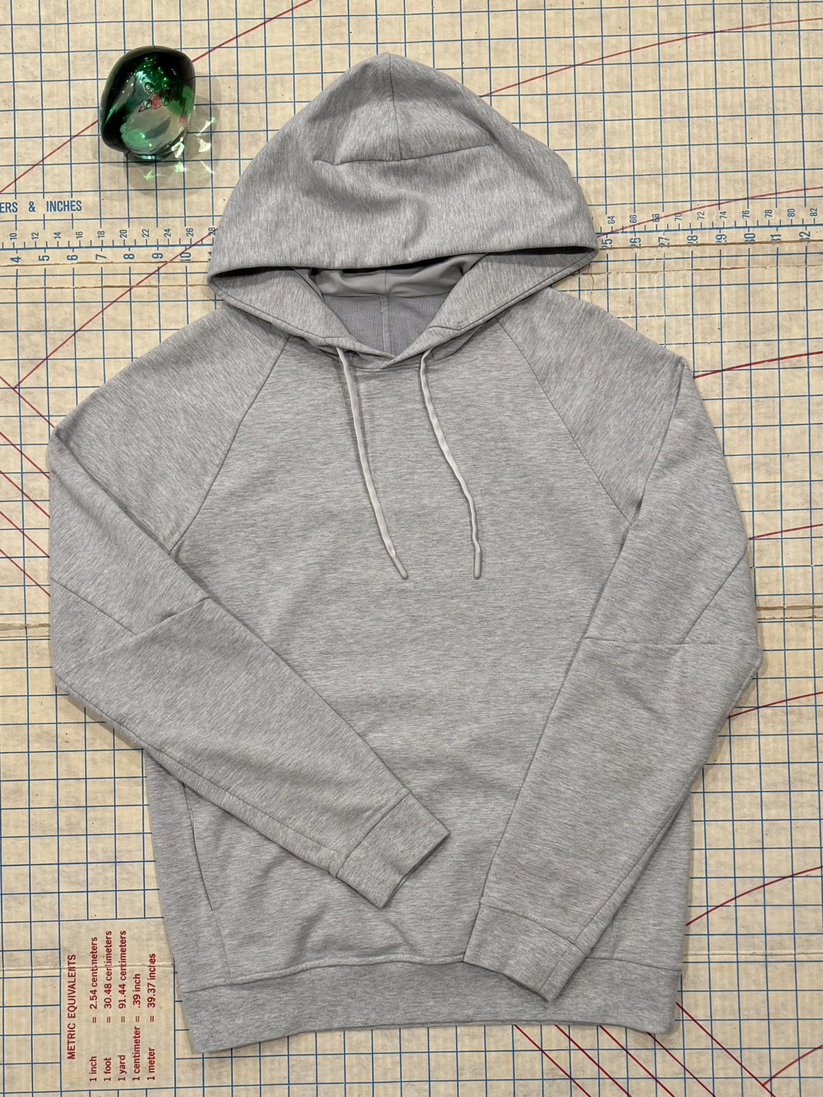 Lululemon Lululemon Pull Over Hoodie Heather Gray Mens Size Small Size US S / EU 44-46 / 1 - 6 Thumbnail