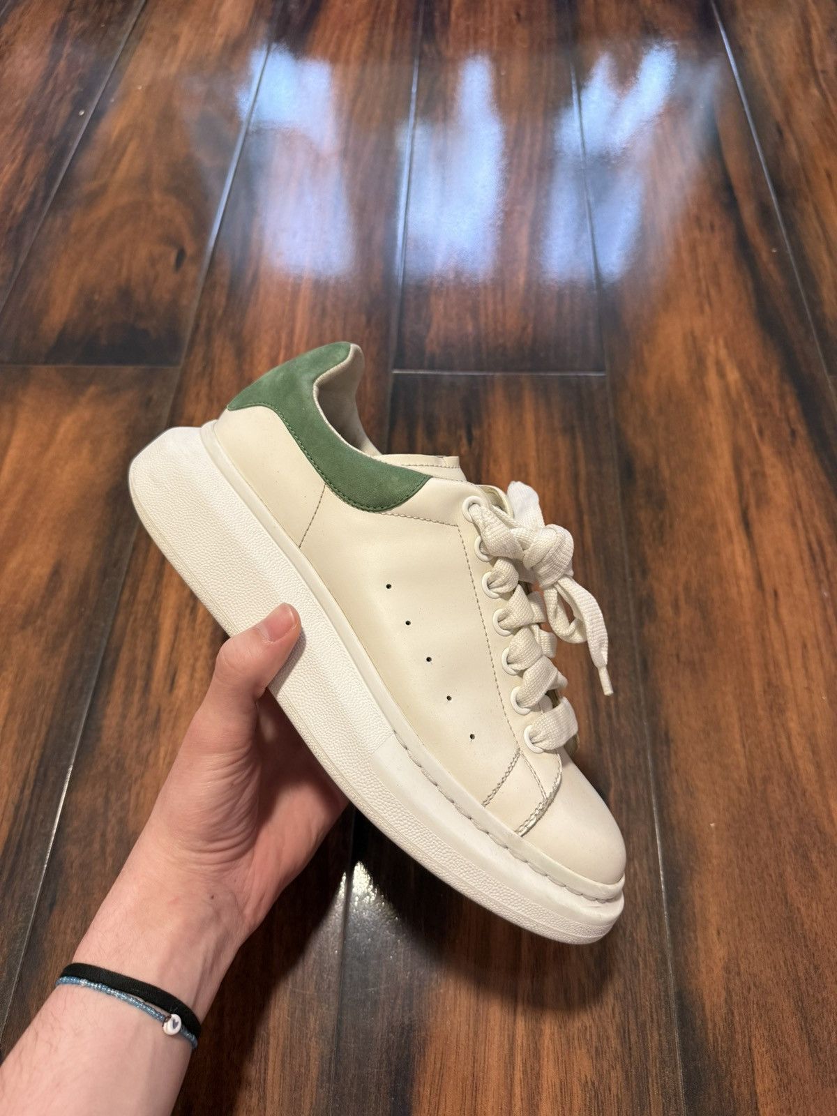 Alexander McQueen Alexander Mcqueen Oversized Sneaker White Green Velvet Heel Size US 7 / EU 40 - 2 Thumbnail