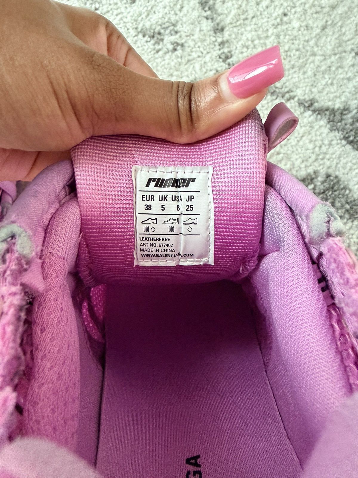 Balenciaga Balenciaga women’s runner Size US 8 / IT 38 - 11 Thumbnail