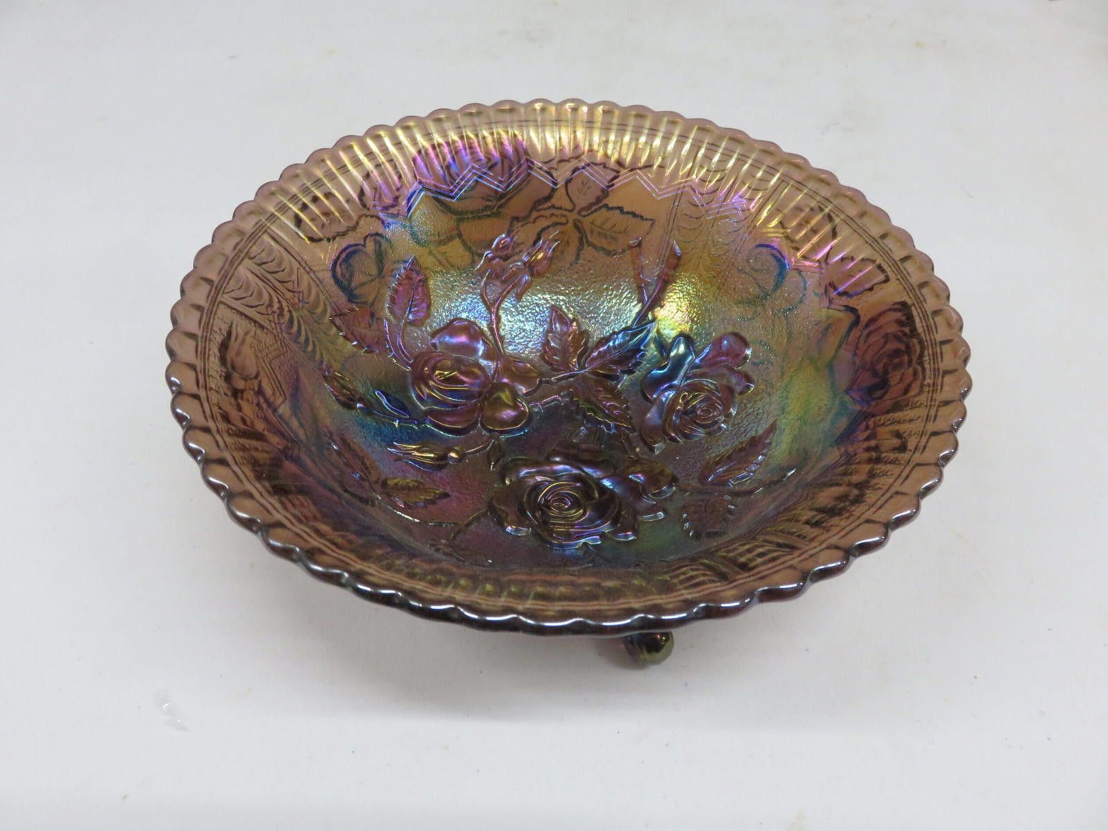 Fenton Vintage Fenton Green Carnival Glass Bowl with Flower Pattern Size ONE SIZE - 2 Thumbnail