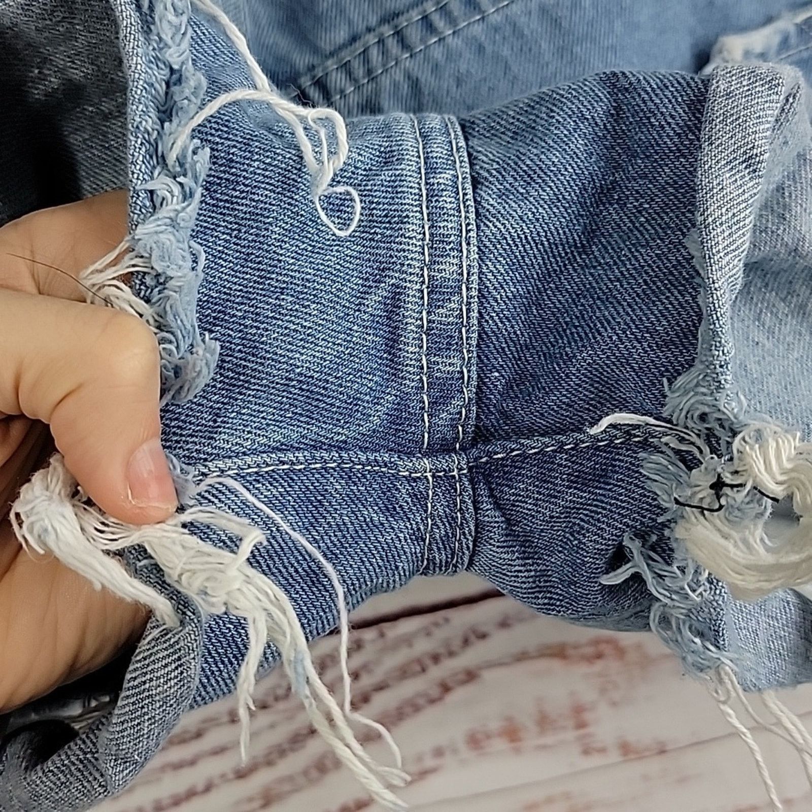 Other Light Wash Distressed Denim Cut Off Shorts Size 25 Size 25" / US 0 / IT 36 - 12 Thumbnail