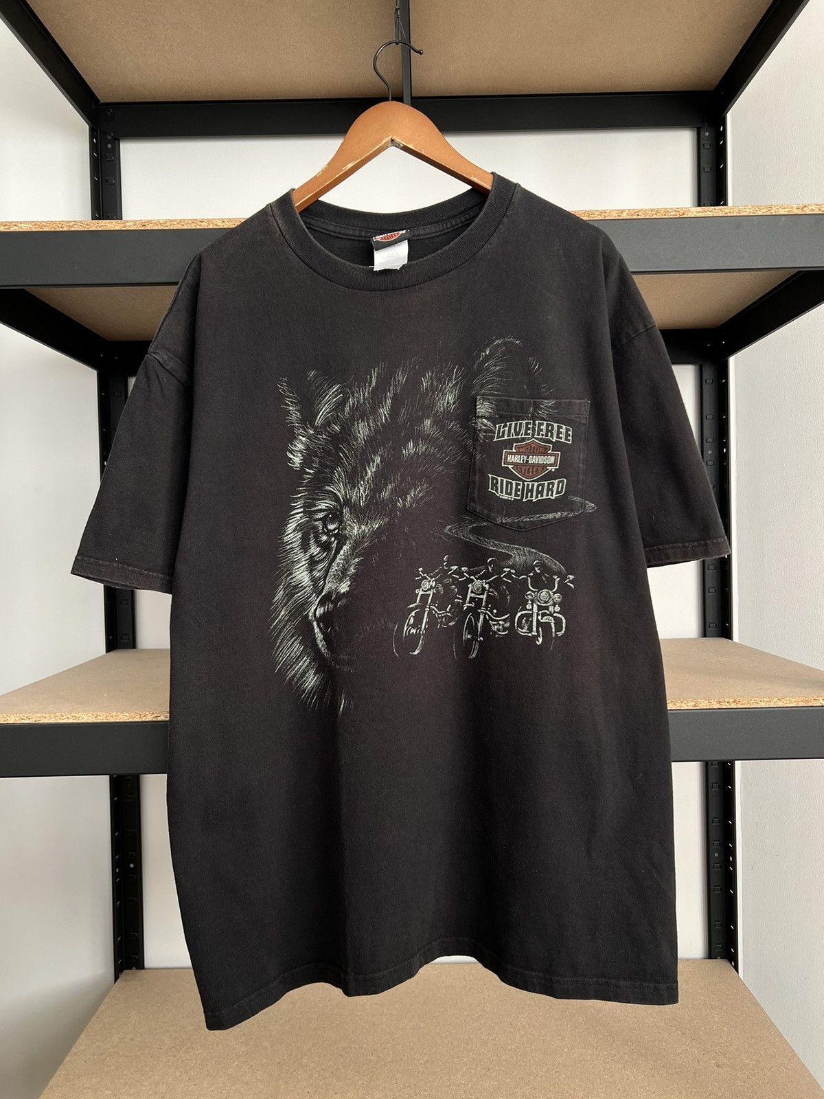 Harley Davidson Vintage 2009 Harley Davidson Wolf Pocket Las Vegas T-shirt Size US XXL / EU 58 / 5 - 3 Thumbnail