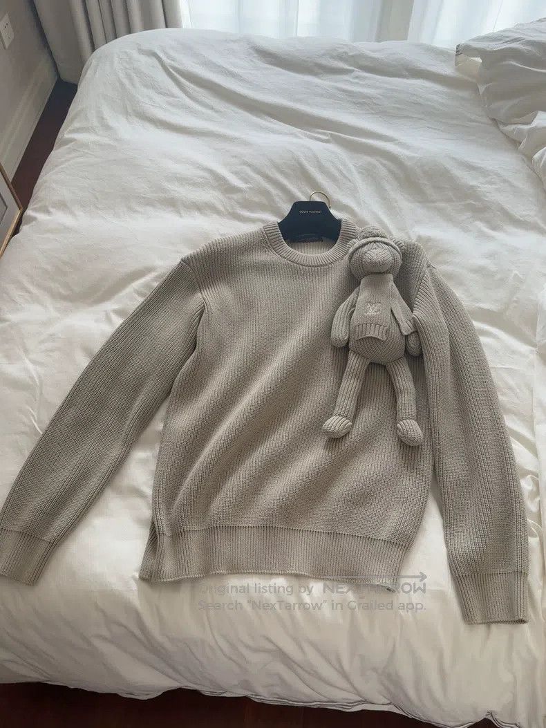Louis Vuitton Louis Vuitton Grey teddy bear sweater Size US M / EU 48-50 / 2 - 2 Thumbnail