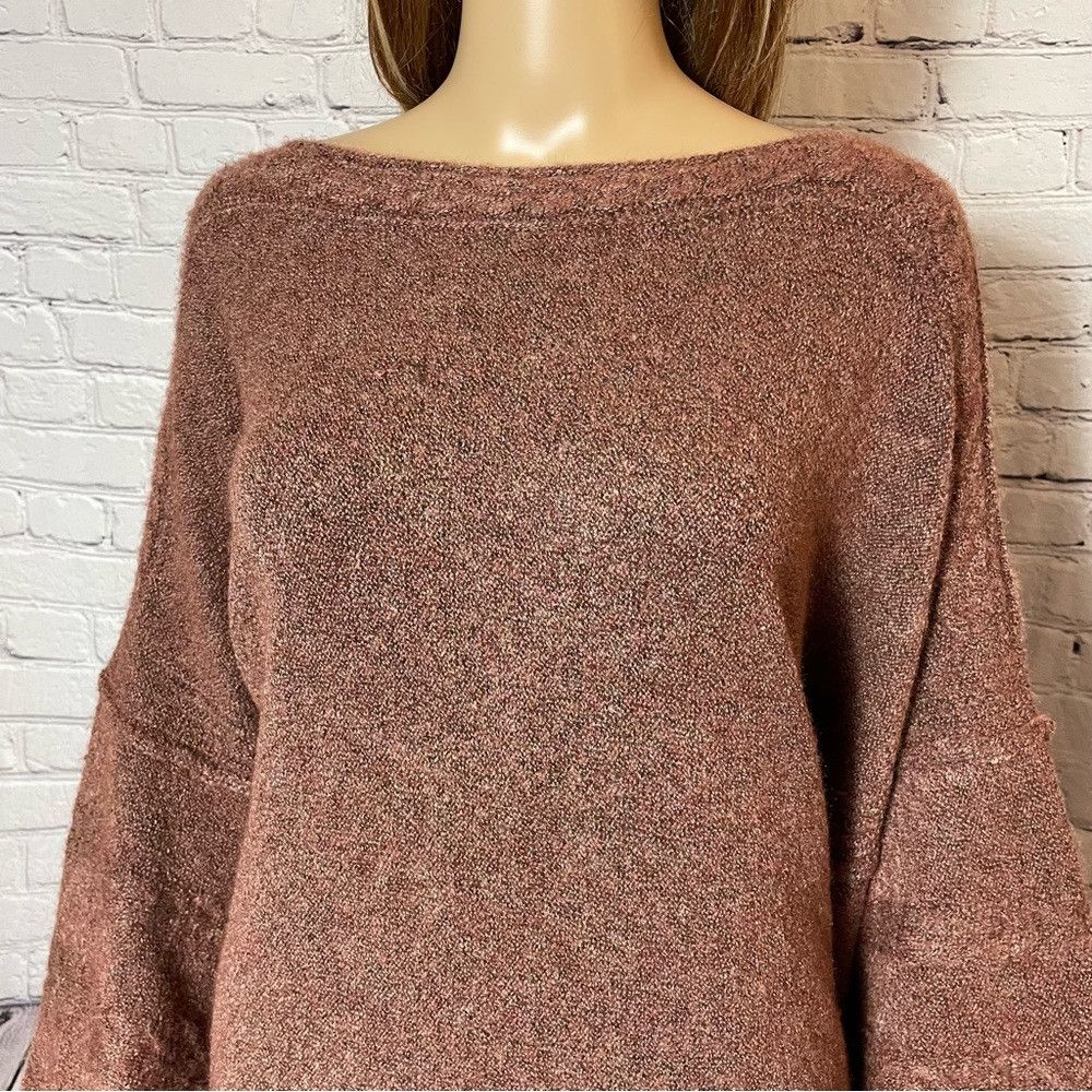 Other NWT New $98 Max Studio Bubble Sleeve Rose Sweater Size L Size L / US 10 / IT 46 - 3 Thumbnail