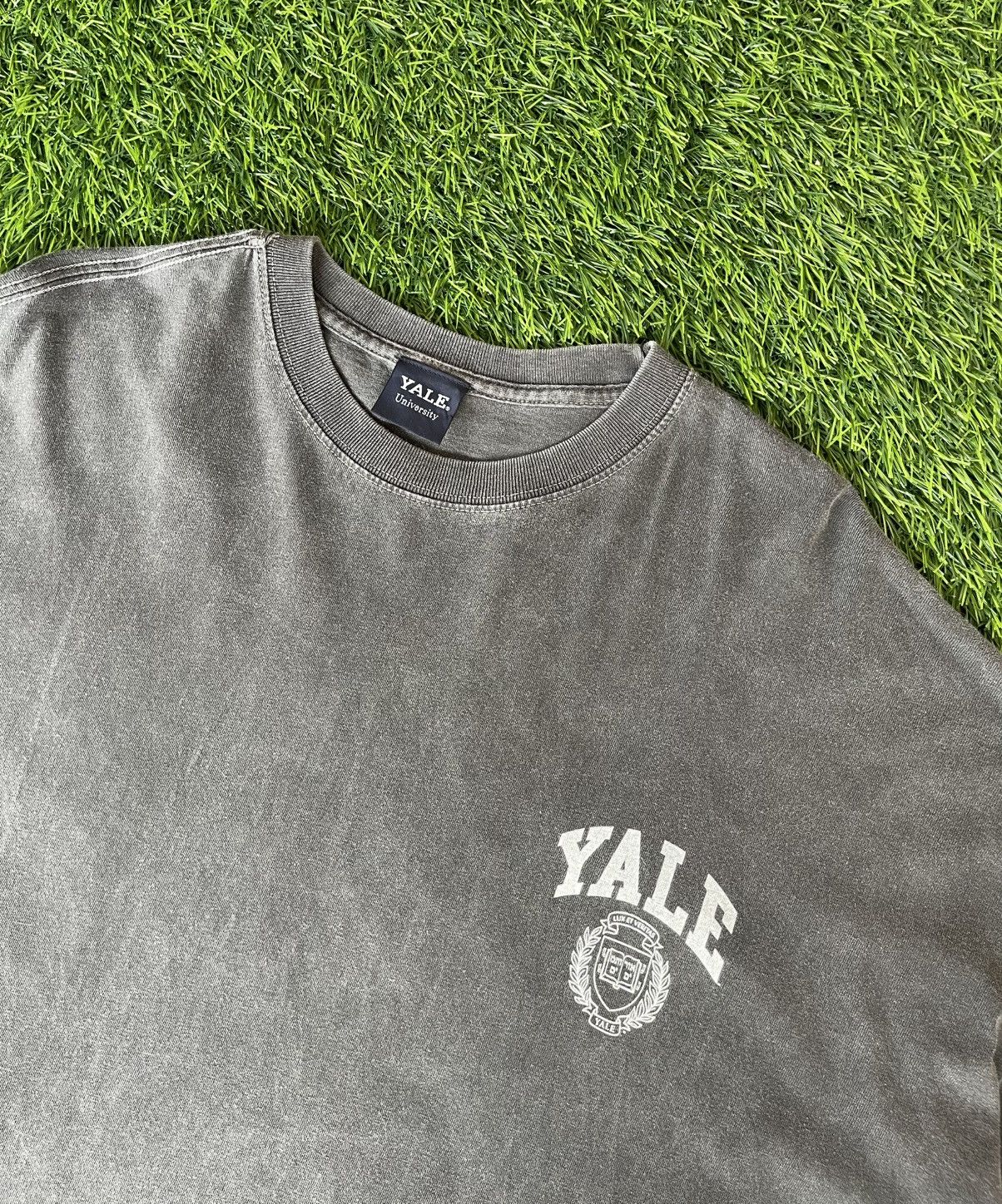 Champion Vintage’90s🔥YALE UNIVERSITY🔥Big Logo Sun Faded L/S Tshirt Size US XXL / EU 58 / 5 - 16 Thumbnail