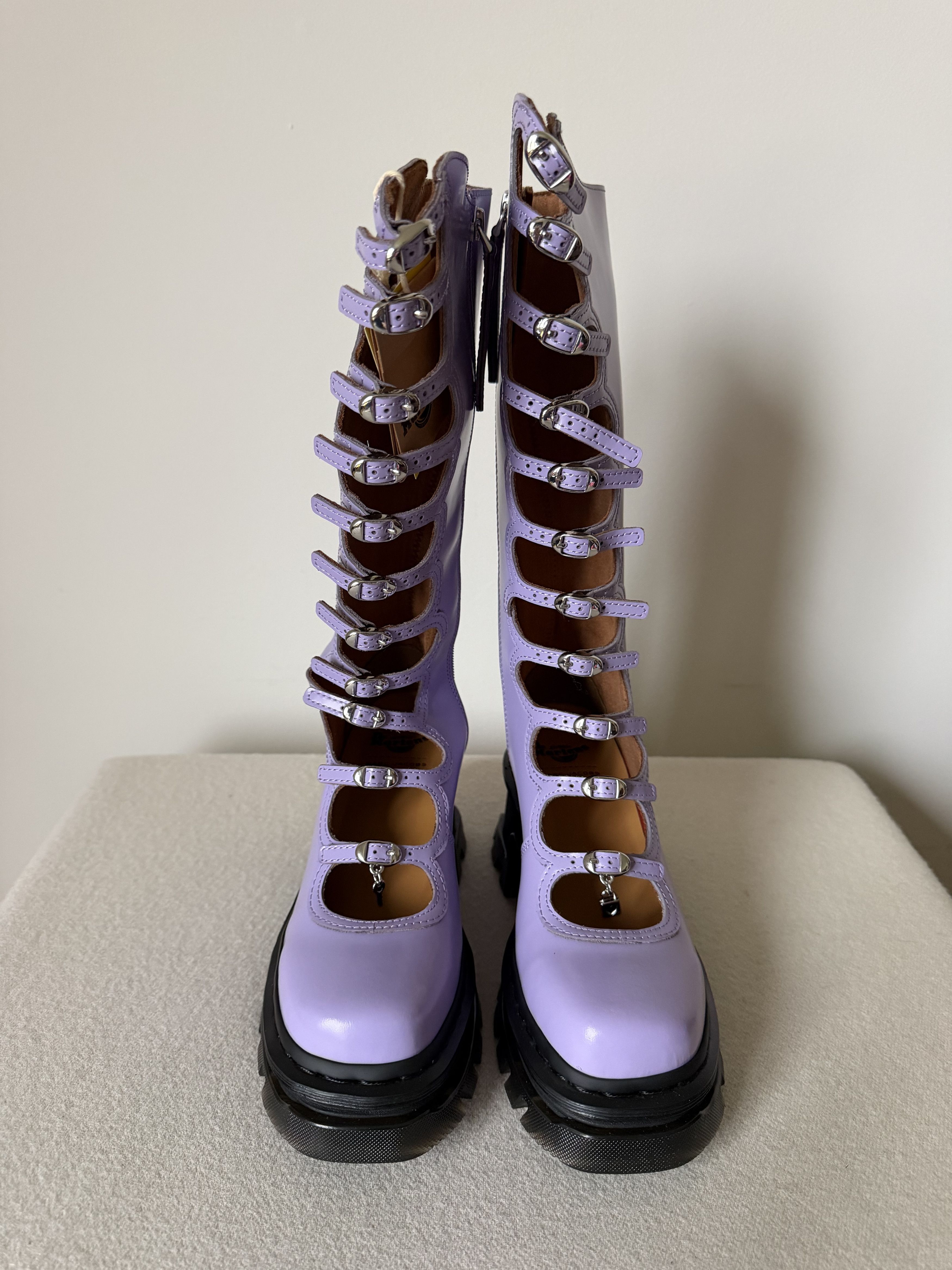 Dr. Martens × Marc Jacobs Dr. Martens Marc Jacobs Kiki Boots in Bright Lavender Size US 6 / IT 36 - 4 Thumbnail