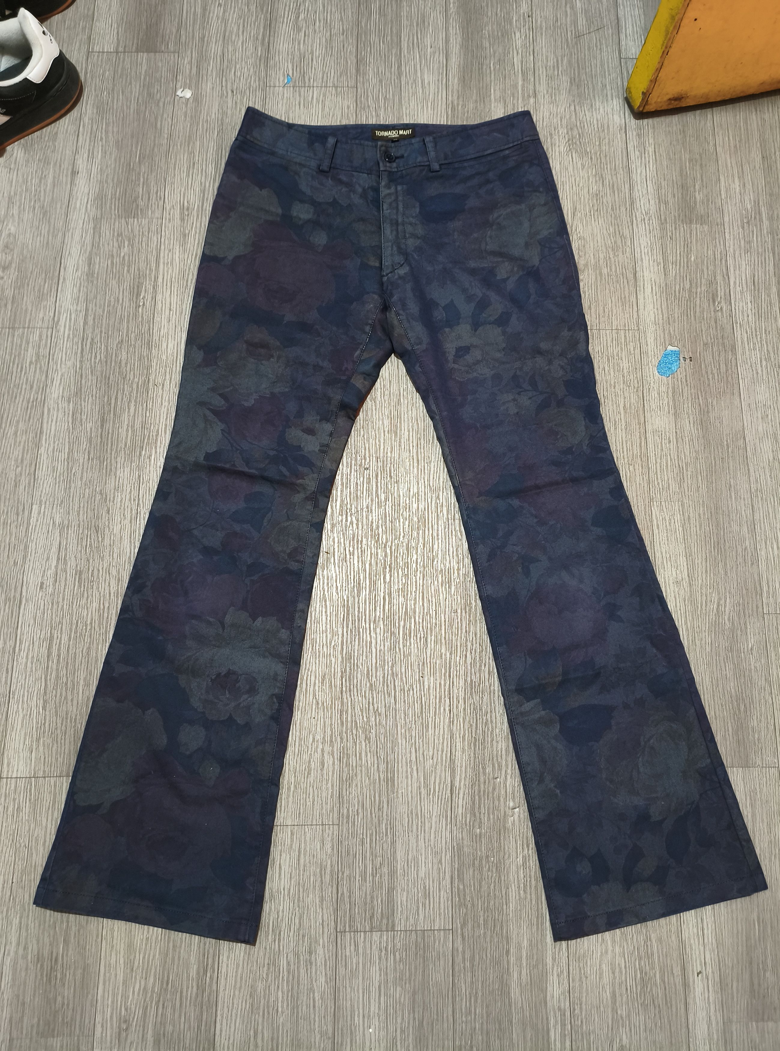 Tornado Mart Tornado Mart rose flowery flare pants Size 38" / US 16 / IT 52 - 1 Thumbnail