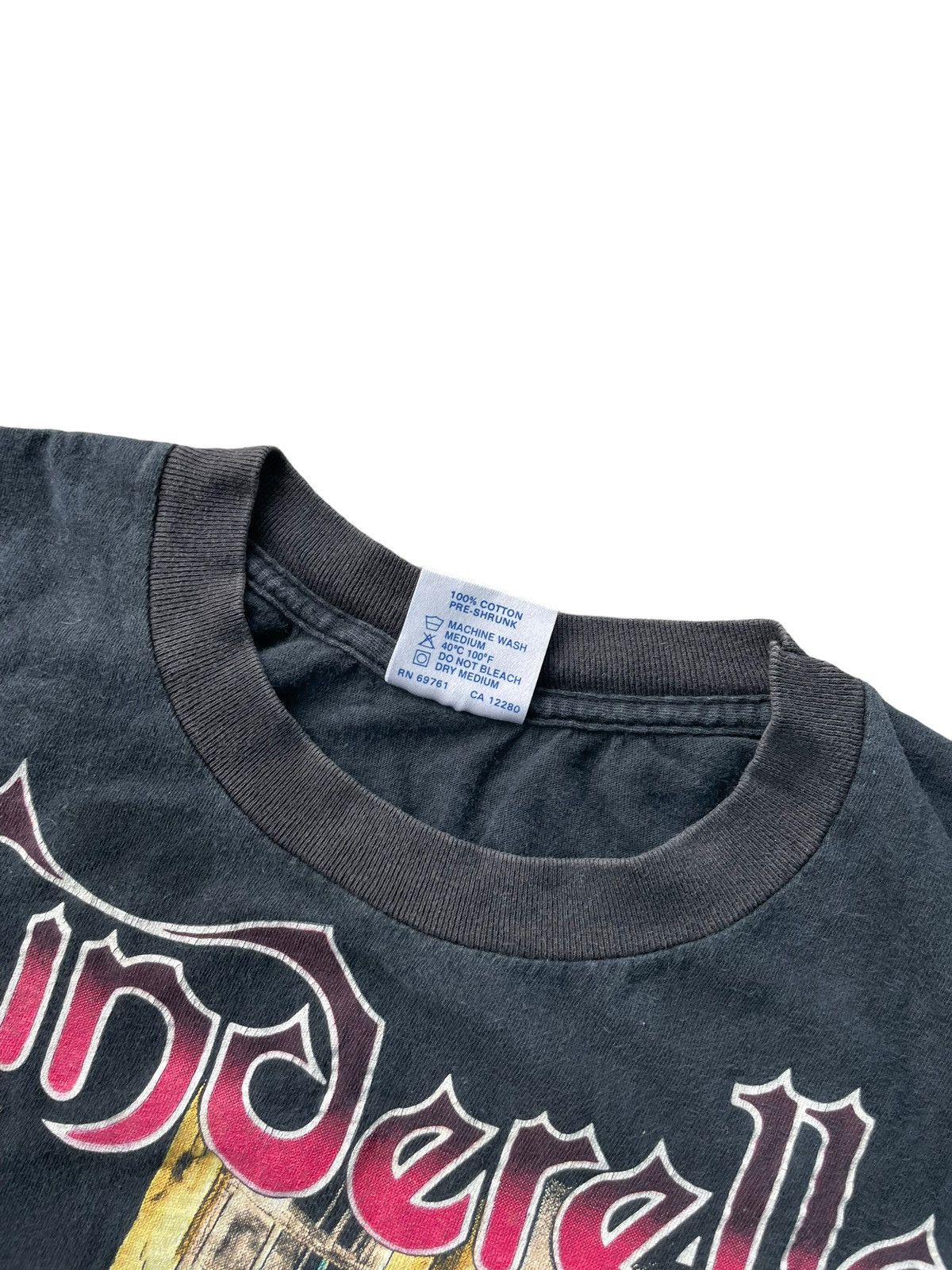 Band Tees VTG 90 Cinderella Heartbreak Station World Tour 1991 Size US XL / EU 56 / 4 - 7 Thumbnail