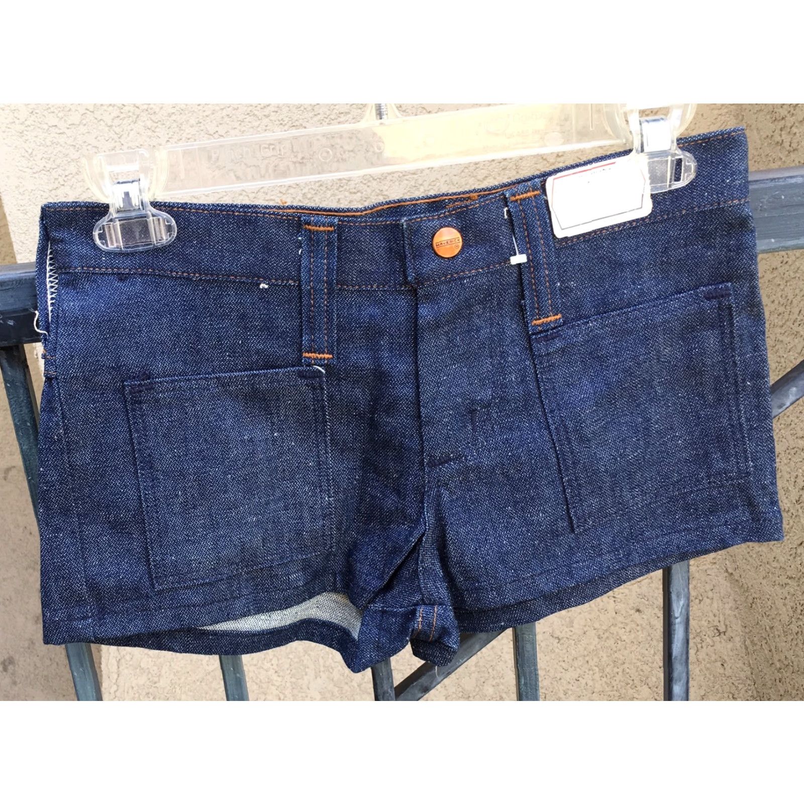 Denime VINTAGE Maverick Denim Shorts Shorts XS Festival Cowboy Cowgirl Western 1970s USA Made Jeans Hippe Hippie Look Size 26" / US 2 / IT 38 - 7 Thumbnail
