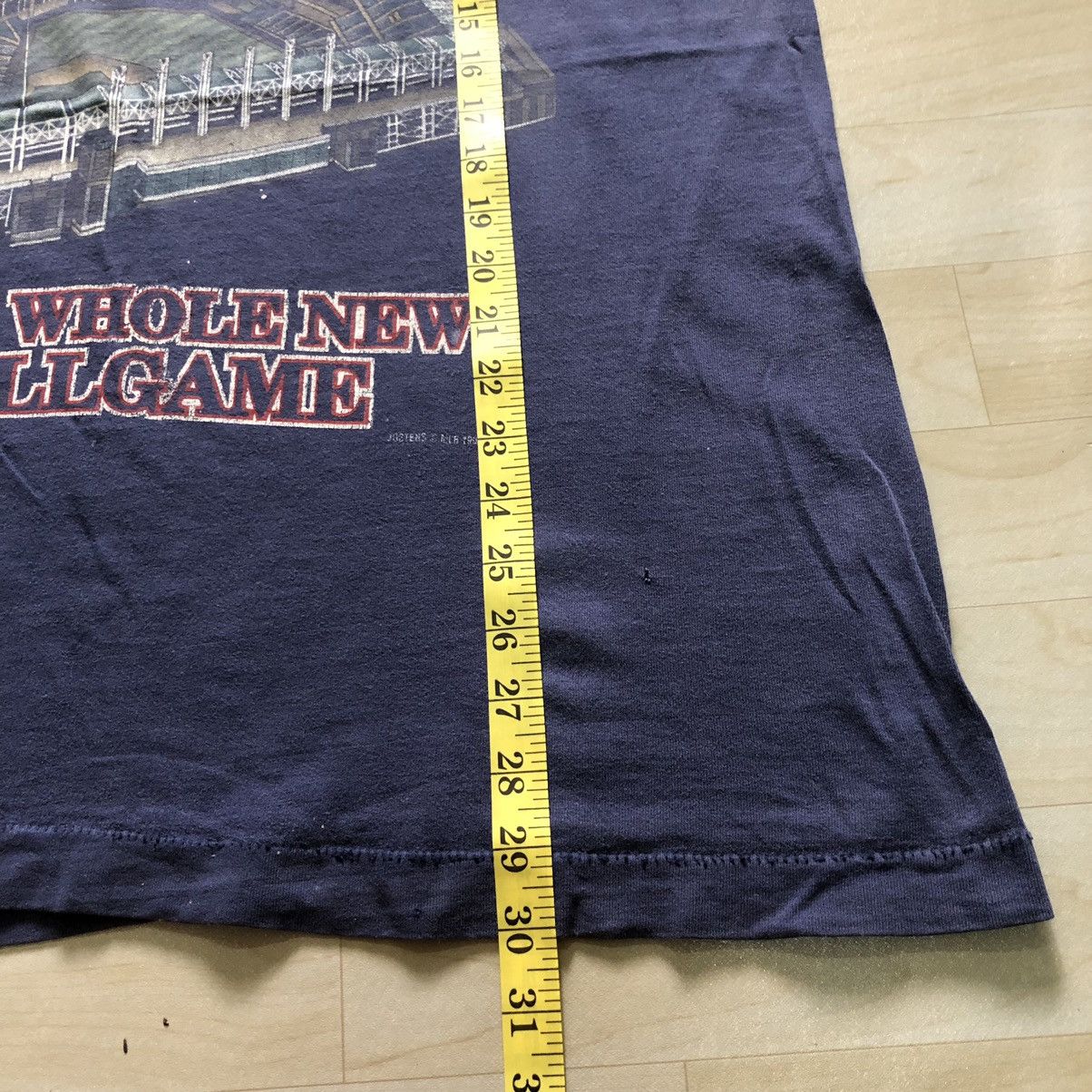 Fruit Of The Loom × MLB × Vintage Vintage 90s Distressed Cleveland Indians MLB TShirt Size US L / EU 52-54 / 3 - 9 Thumbnail