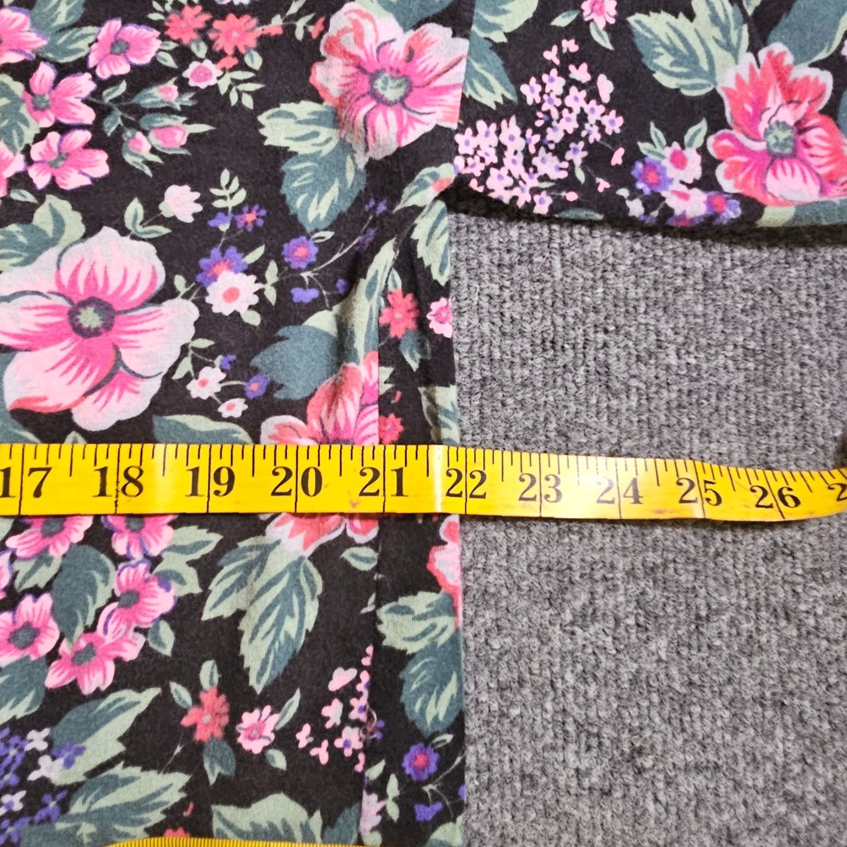 Victoria's Secret VINTAGE Victoria's Secret Nightgown Womens Large Black Floral Button Sleep Casual Size ONE SIZE - 5 Thumbnail