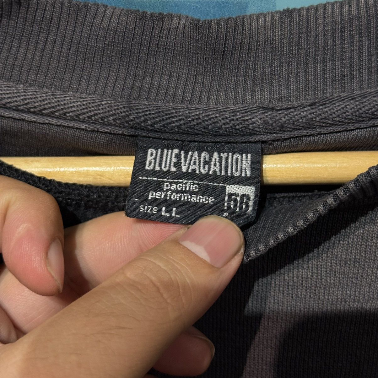 Other Vtg Blue Vacation Gothic Cross Sweatshirt - Faded Black/Grey Size US XL / EU 56 / 4 - 6 Thumbnail
