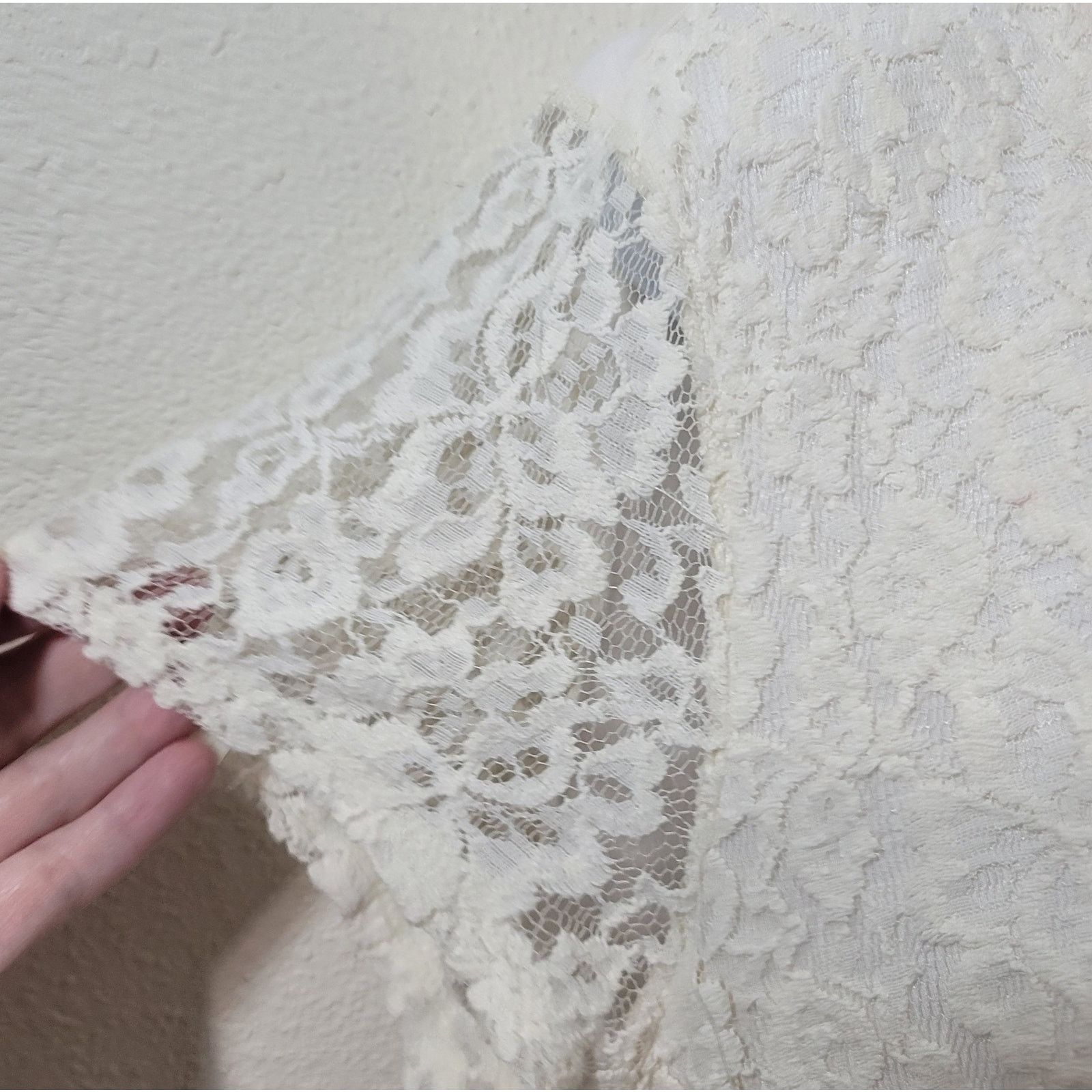 Other Maurices Cream Beige Lace Overlay Top 2 20 22 Lightweight Size 3XL / US 20-22 - 6 Thumbnail