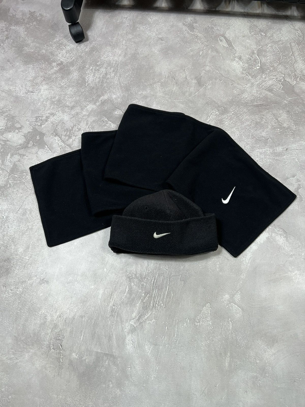 Vintage Vintage Nike Fleece Set Hat+Scarf Size ONE SIZE - 1 Thumbnail