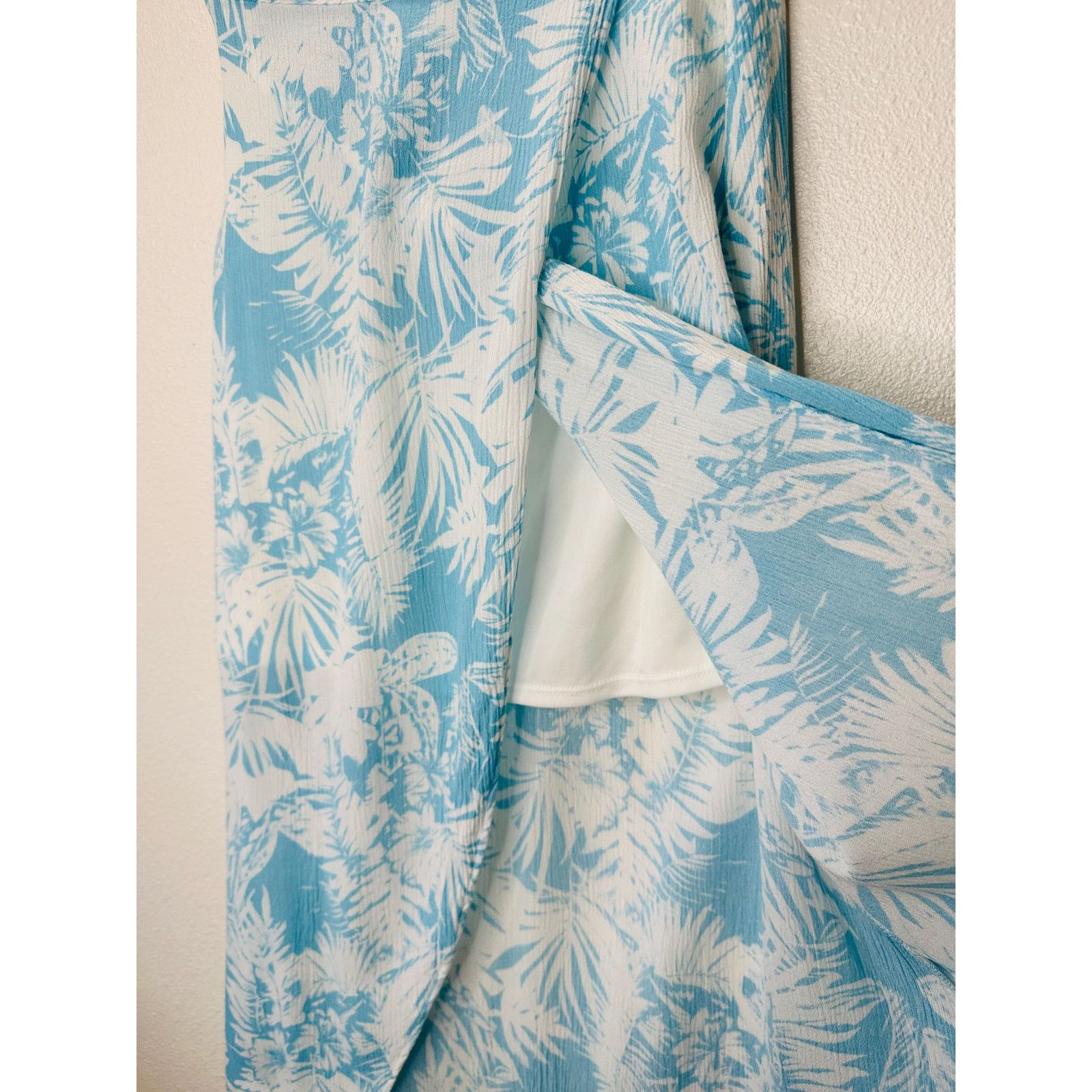 Other Sugarcloth SET Ivory Blue Floral Crop Top & Faux Wrap Skirt Size 27" / US 4 / IT 40 - 7 Thumbnail