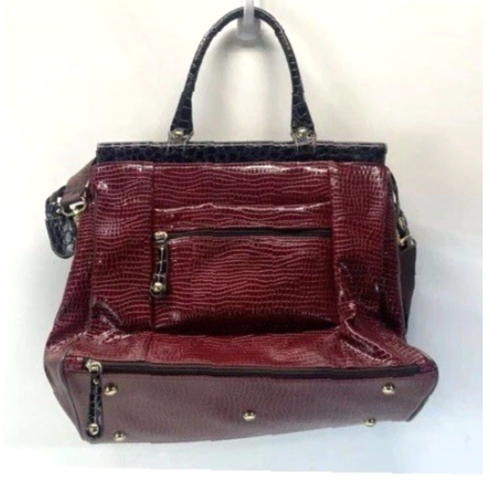 Vintage Women Samantha Brown Crocodile Embossed Burgundy/Black Purse Midi HandBag Strap Tote Medium Red Lining Hardware Faux Leather Womens Size ONE SIZE - 2 Thumbnail