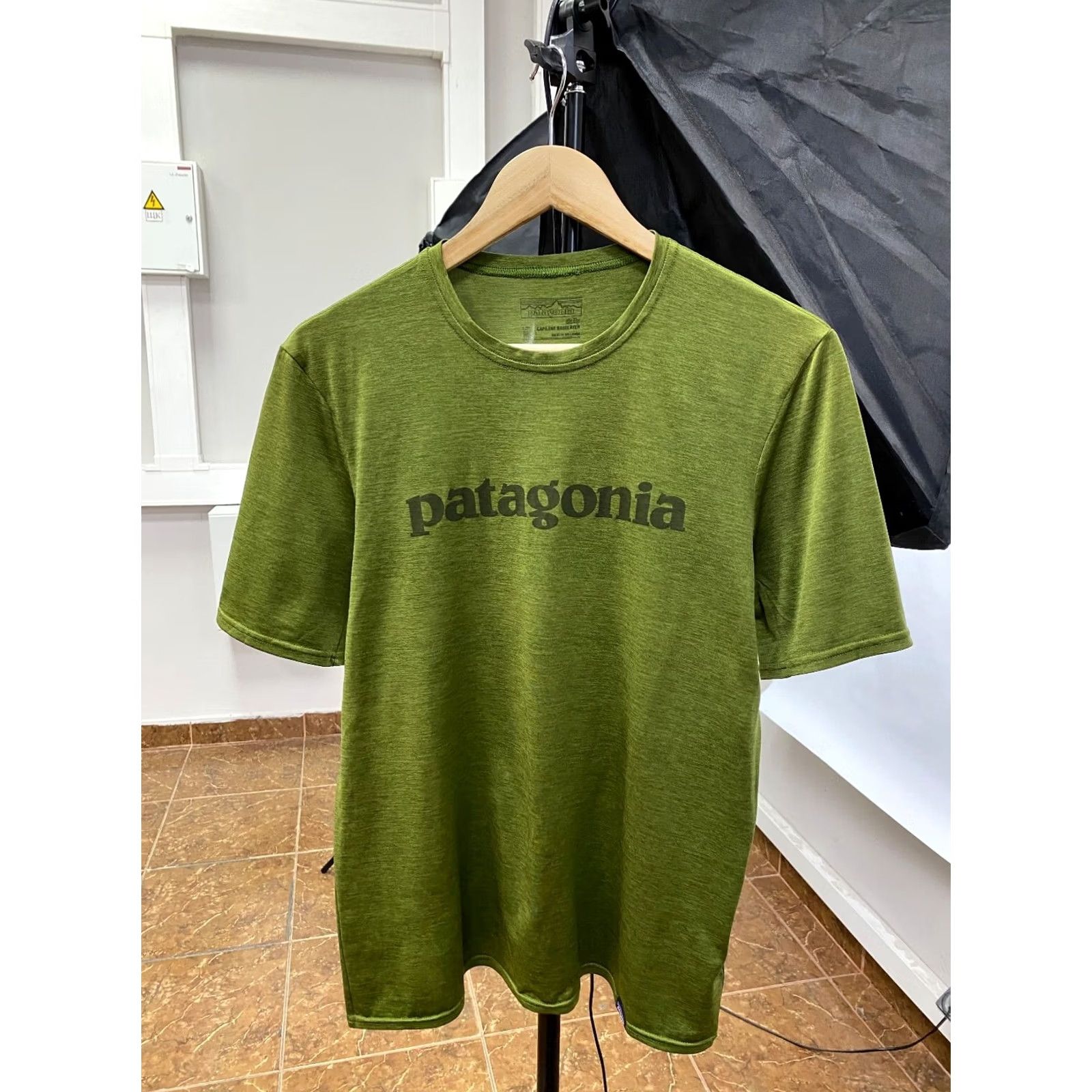 Patagonia Patagonia T-Shirt M Gray Y2K Retro Outdoor Boy Mens Shirt Vintage Hype Size US M / EU 48-50 / 2 - 2 Thumbnail